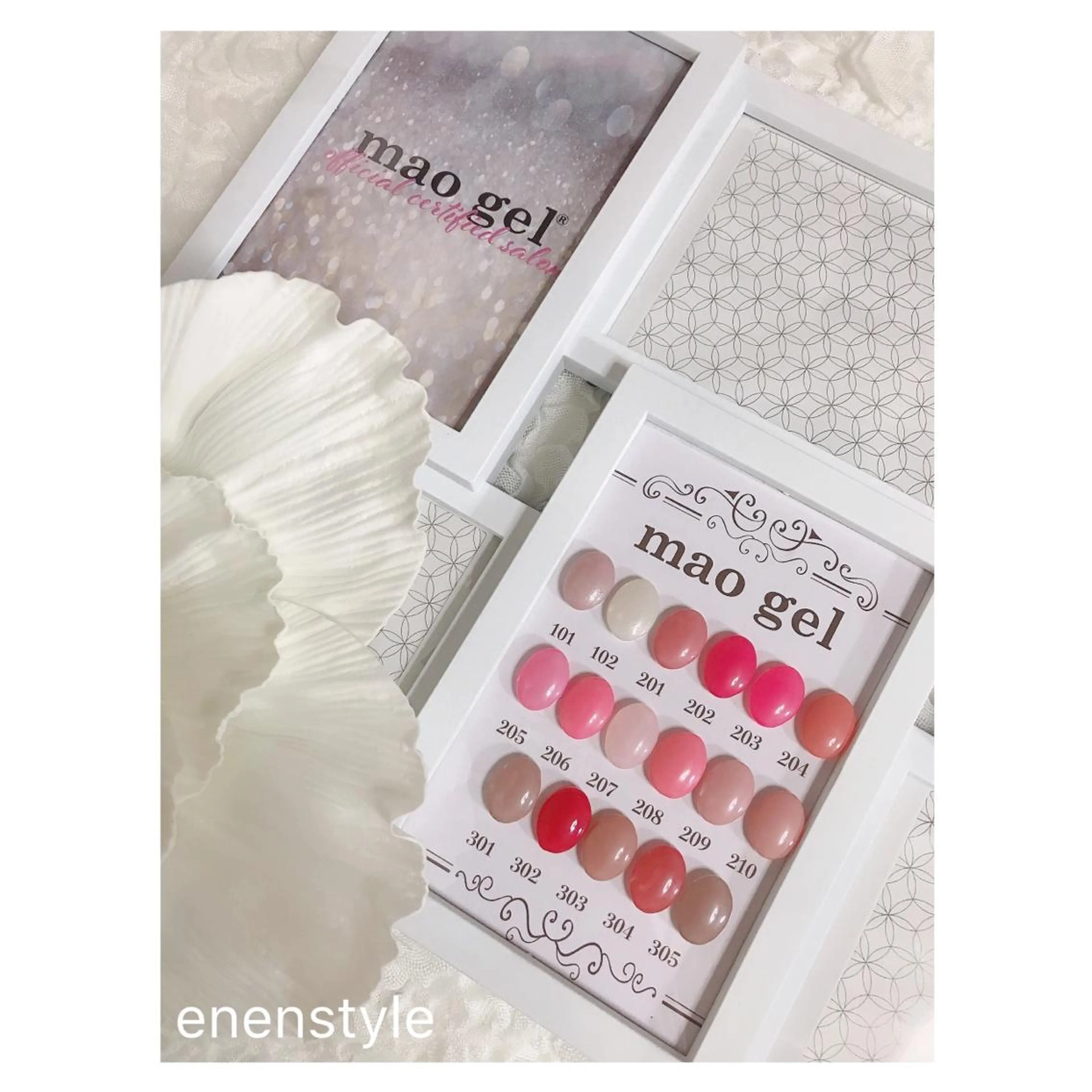 ショート ネイル ジェルネイル ニュアンスネイル オフィスネイル シンプルネイル 👑enen style👑のネイルデザイン