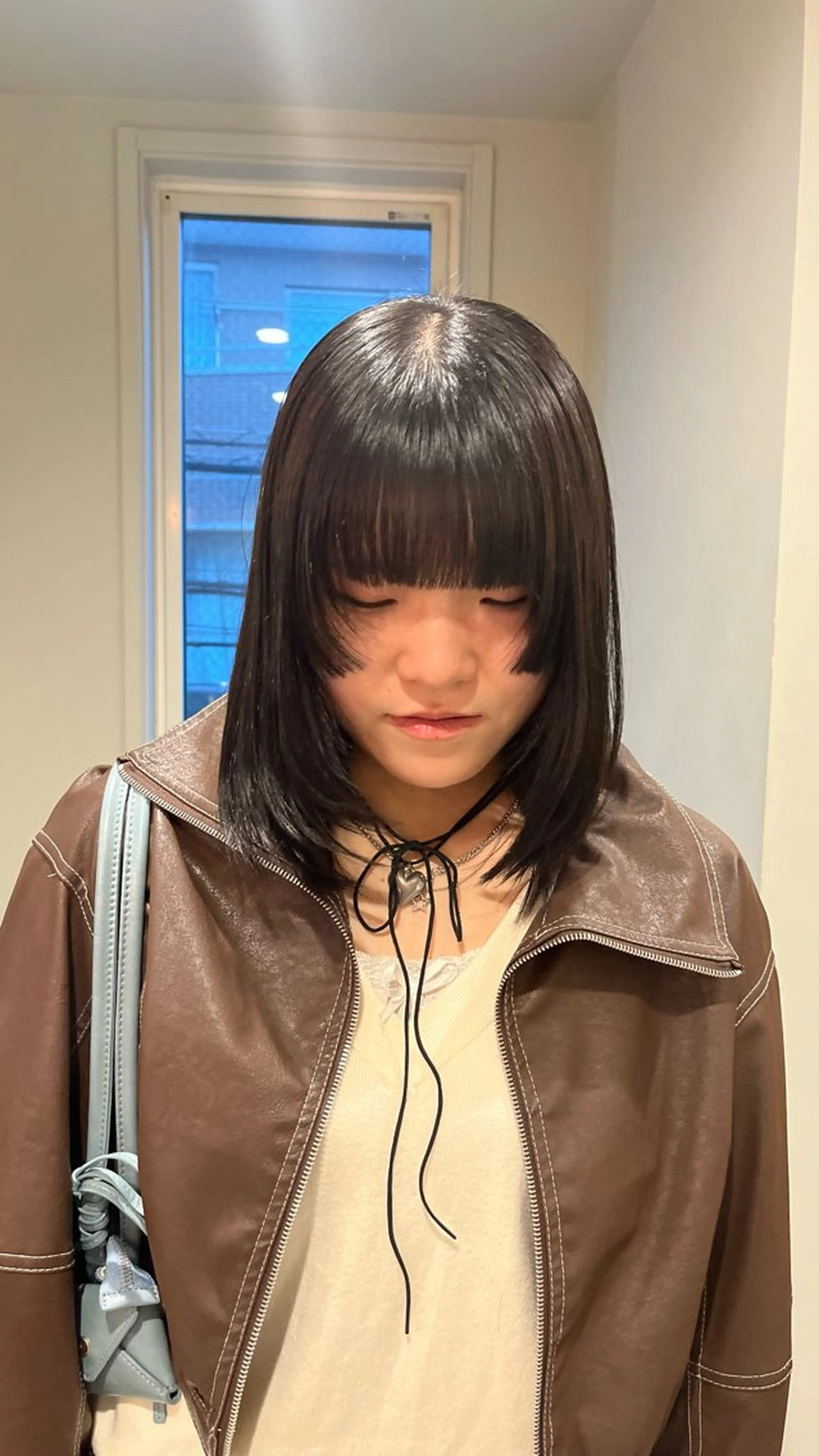 ミディアム 顔周りカット レイヤーカット カット ヘアカラー YUI／レイヤー カット/透明感カラーのヘアスタイル