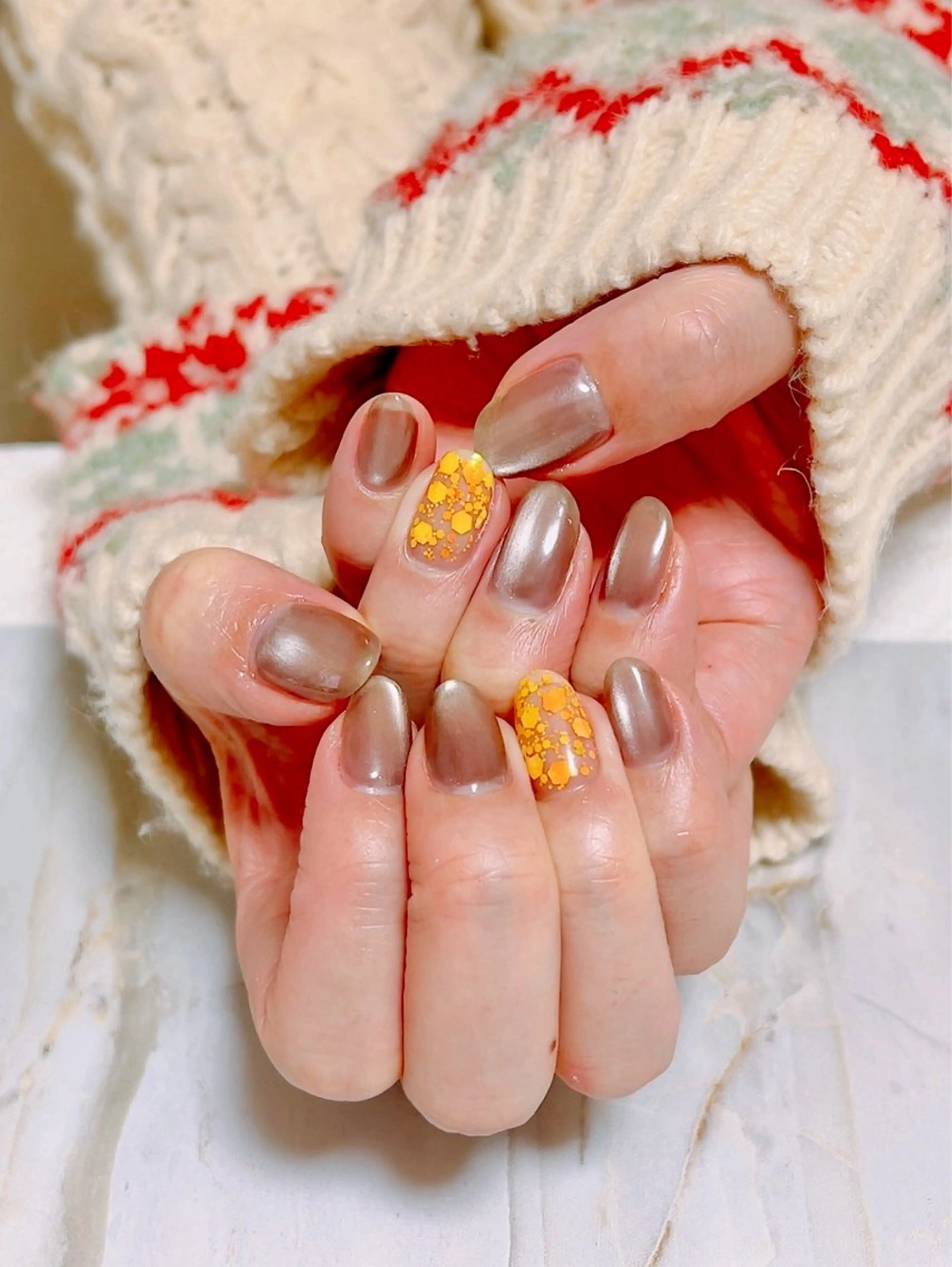 ネイル ブルー ホログラムネイル マグネットネイル ワンカラーネイル 黄色 ハンドネイル 岩澤 恵子のネイルデザイン