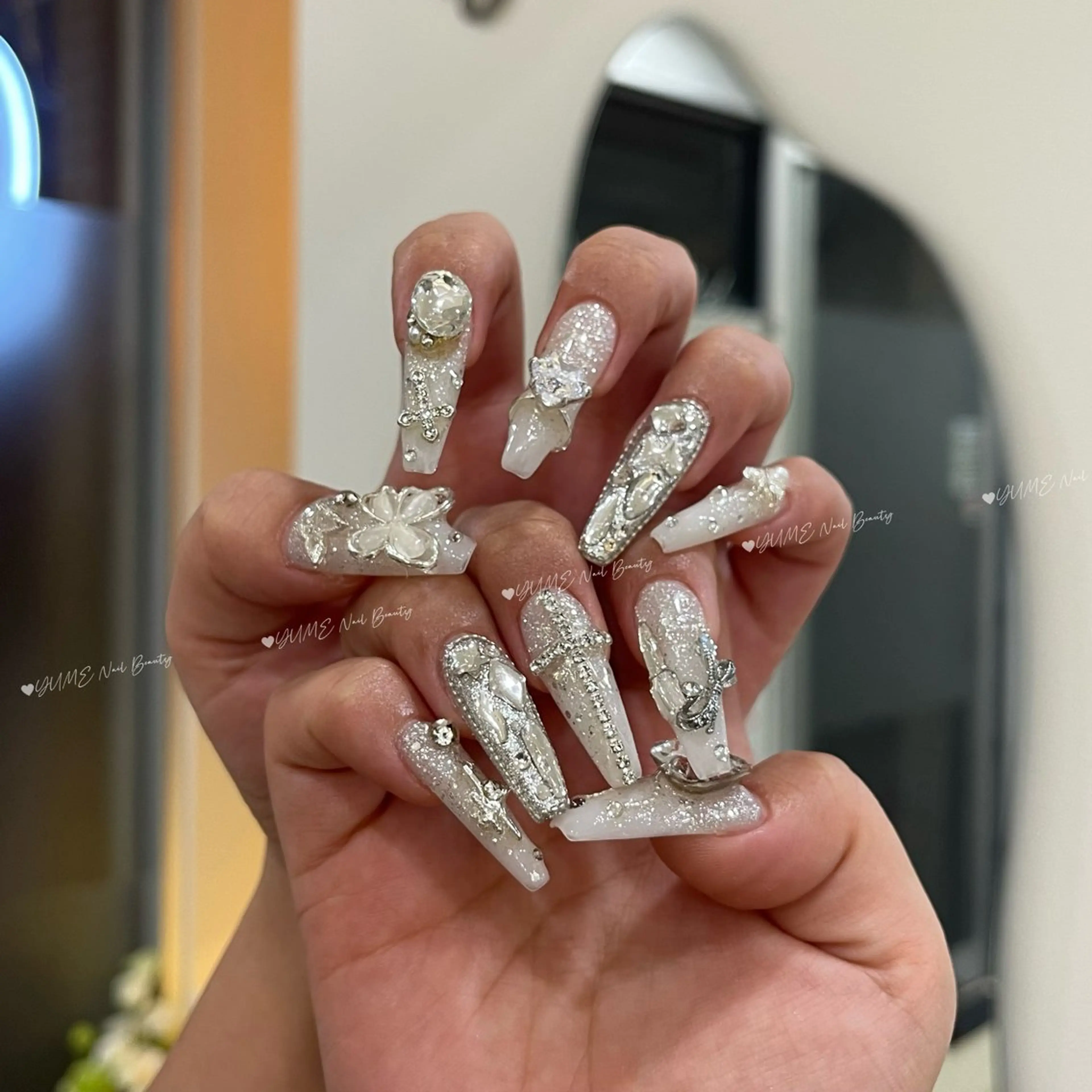 ミディアム YUME Nail Beautyのネイルデザイン