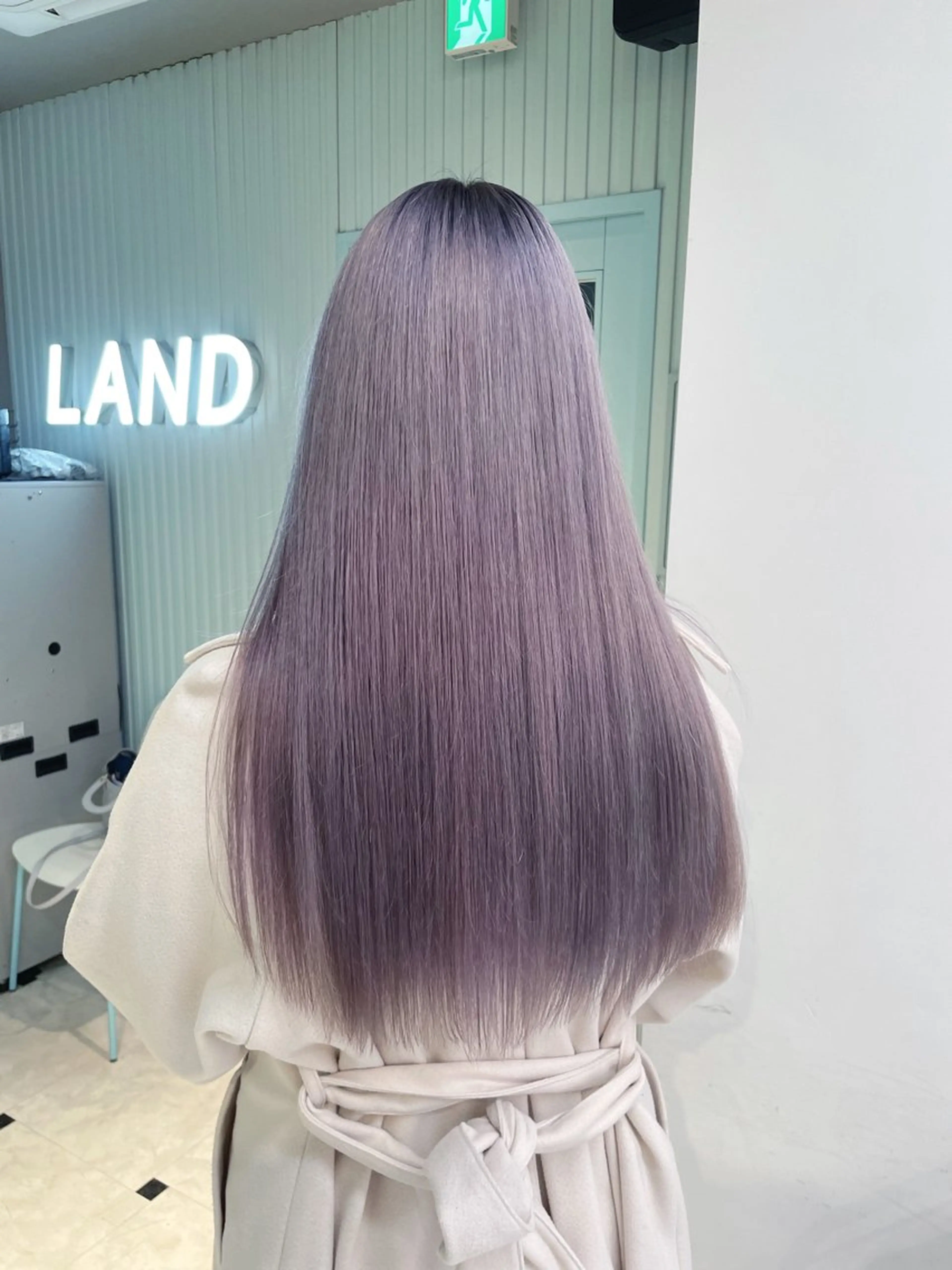 セミロング ブリーチ✖️ 縮毛LANDのヘアスタイル