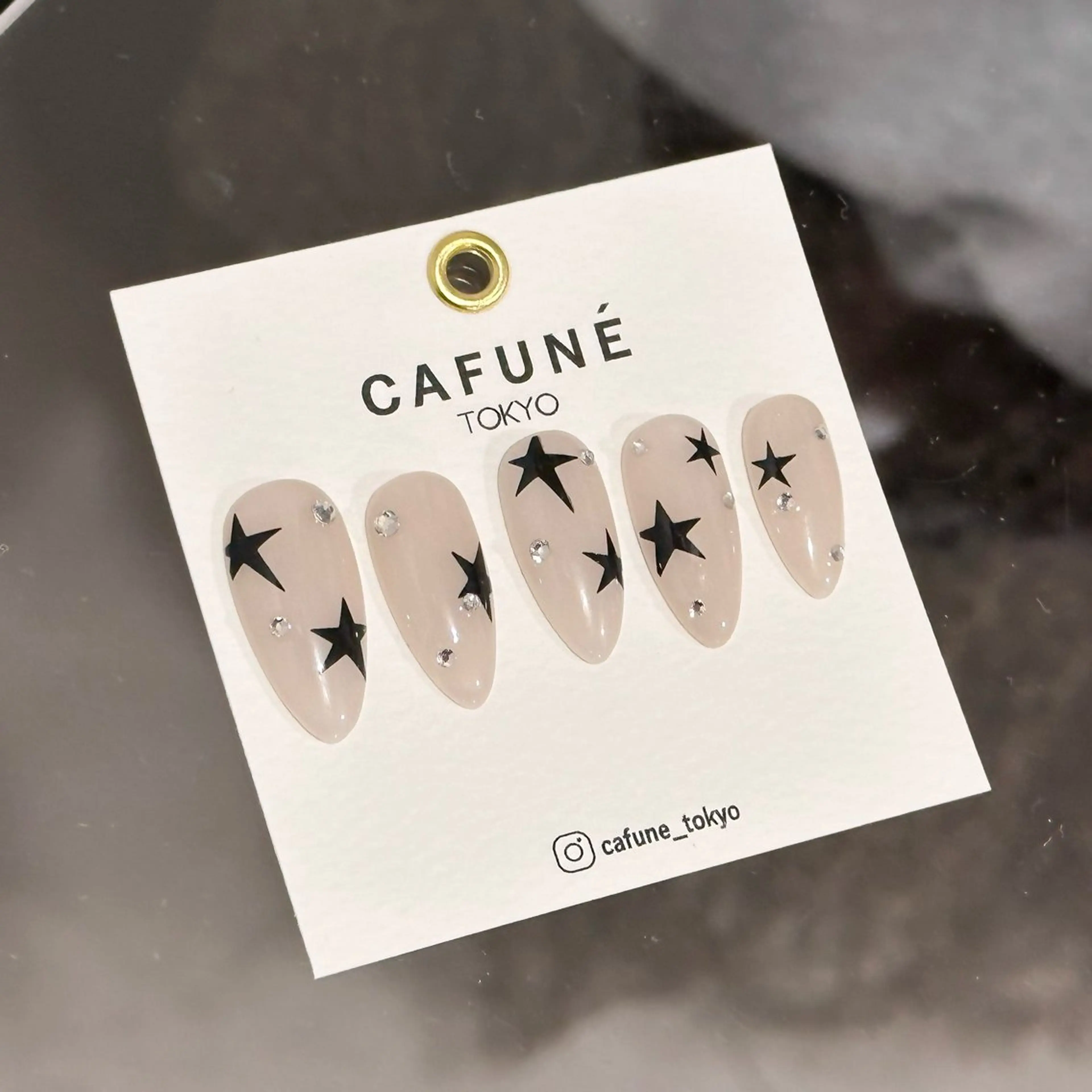 ネイル ハンドネイル CAFUNÉ tokyo所属・☾ ໋CAFUNE yuki︎︎𓂃⟡のネイルデザイン