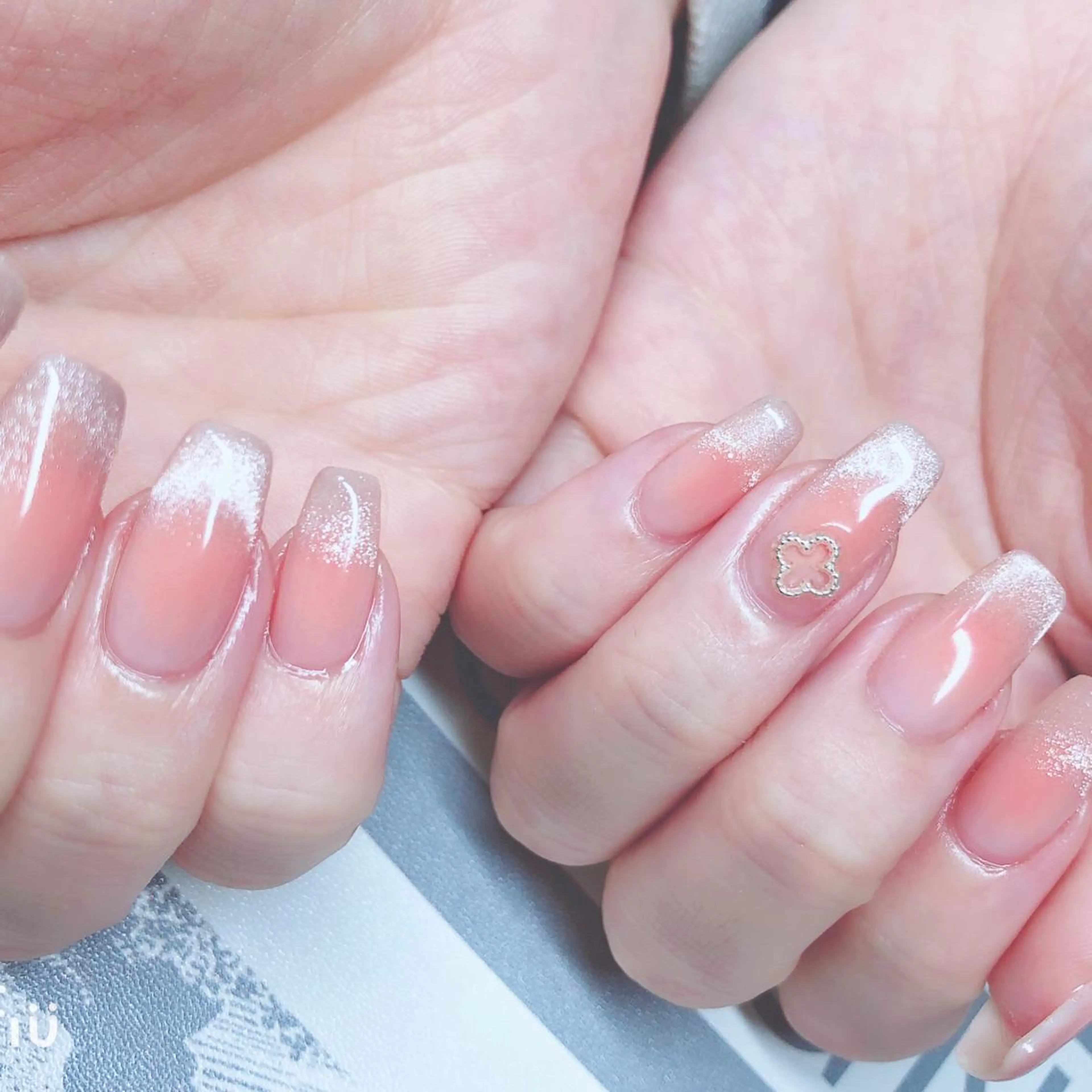 ネイル ハンドネイル ハンドケア ハク キのネイルデザイン