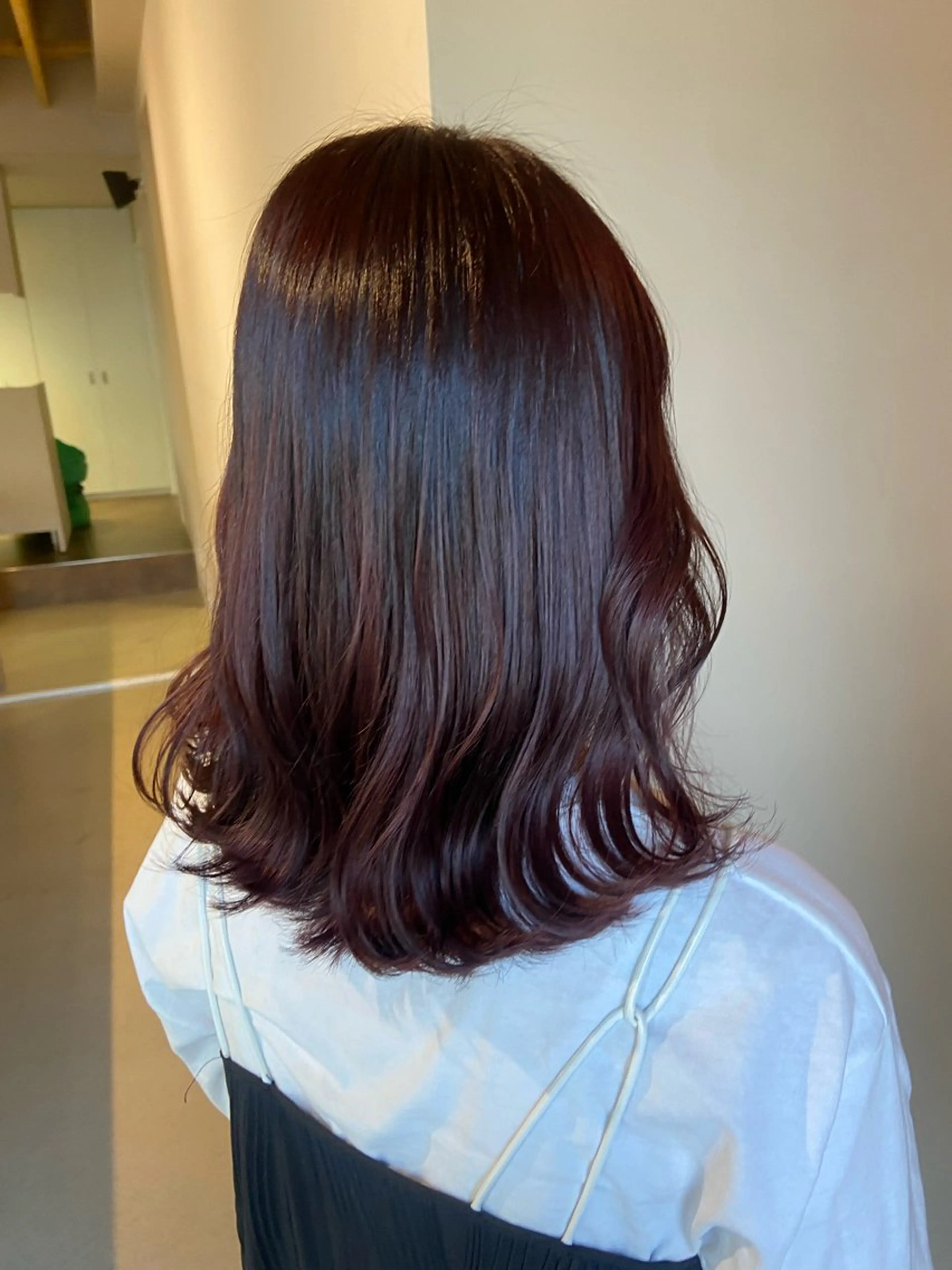 ミディアム カラー haruki所属・. nozomiのヘアスタイル