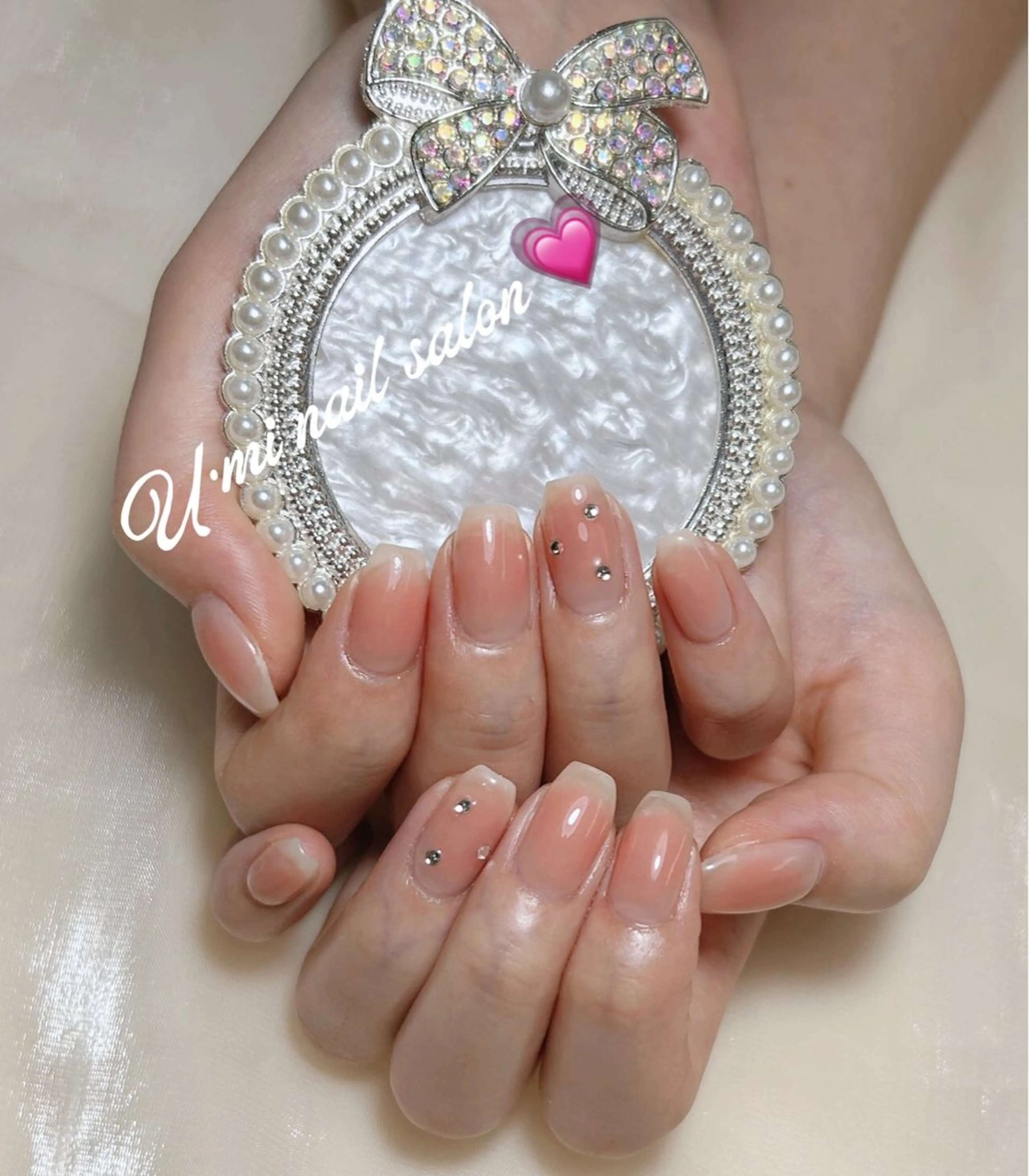 ネイル チークネイル ストーンネイル Ｕ·Mi nail salon所属・u・mi  上野御徒町パラジェルのネイルデザイン