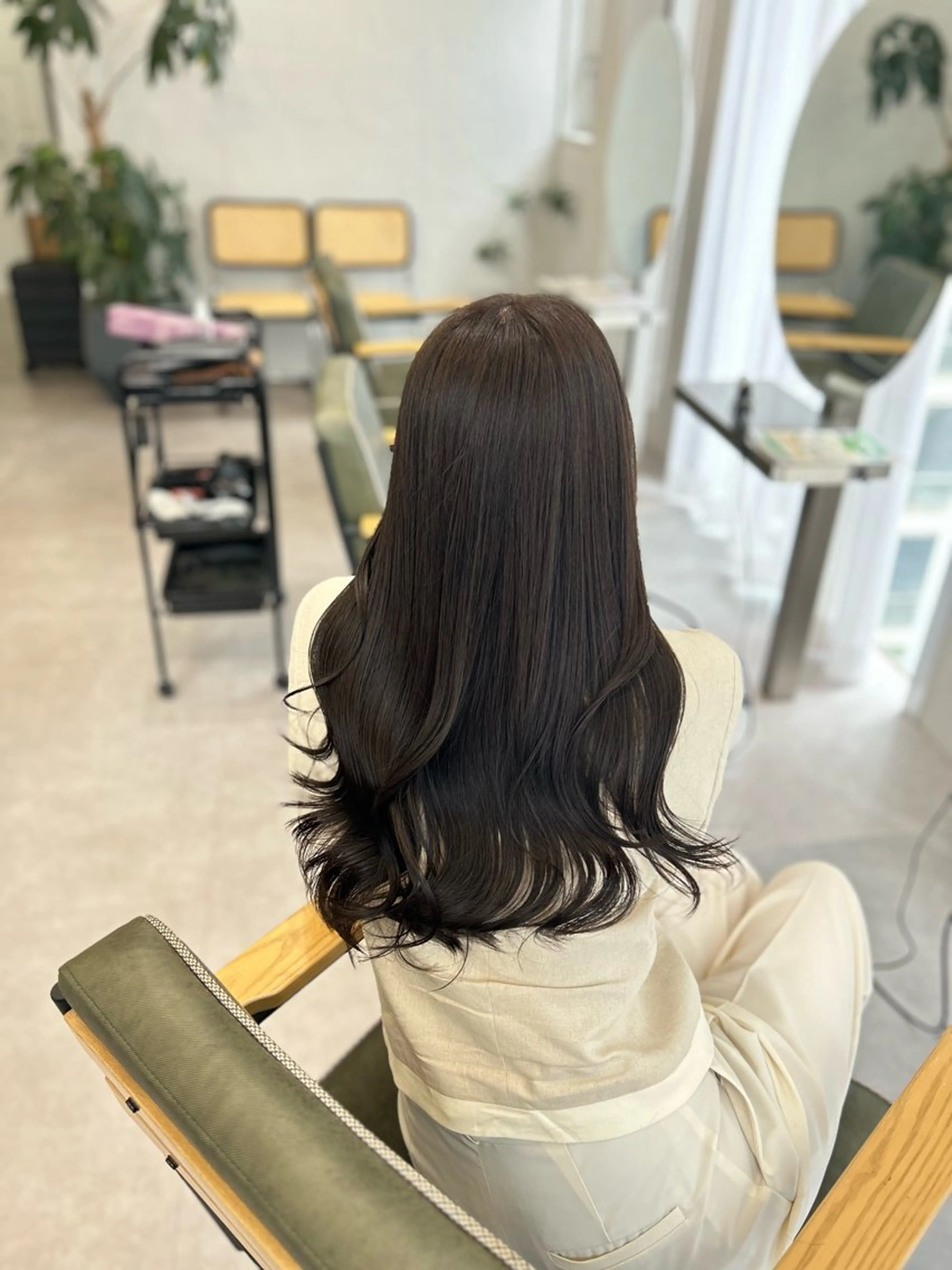 ロング カラー ヘアカラー 梅田/ベージュ／ 艶カラー／三宅空翔のヘアスタイル