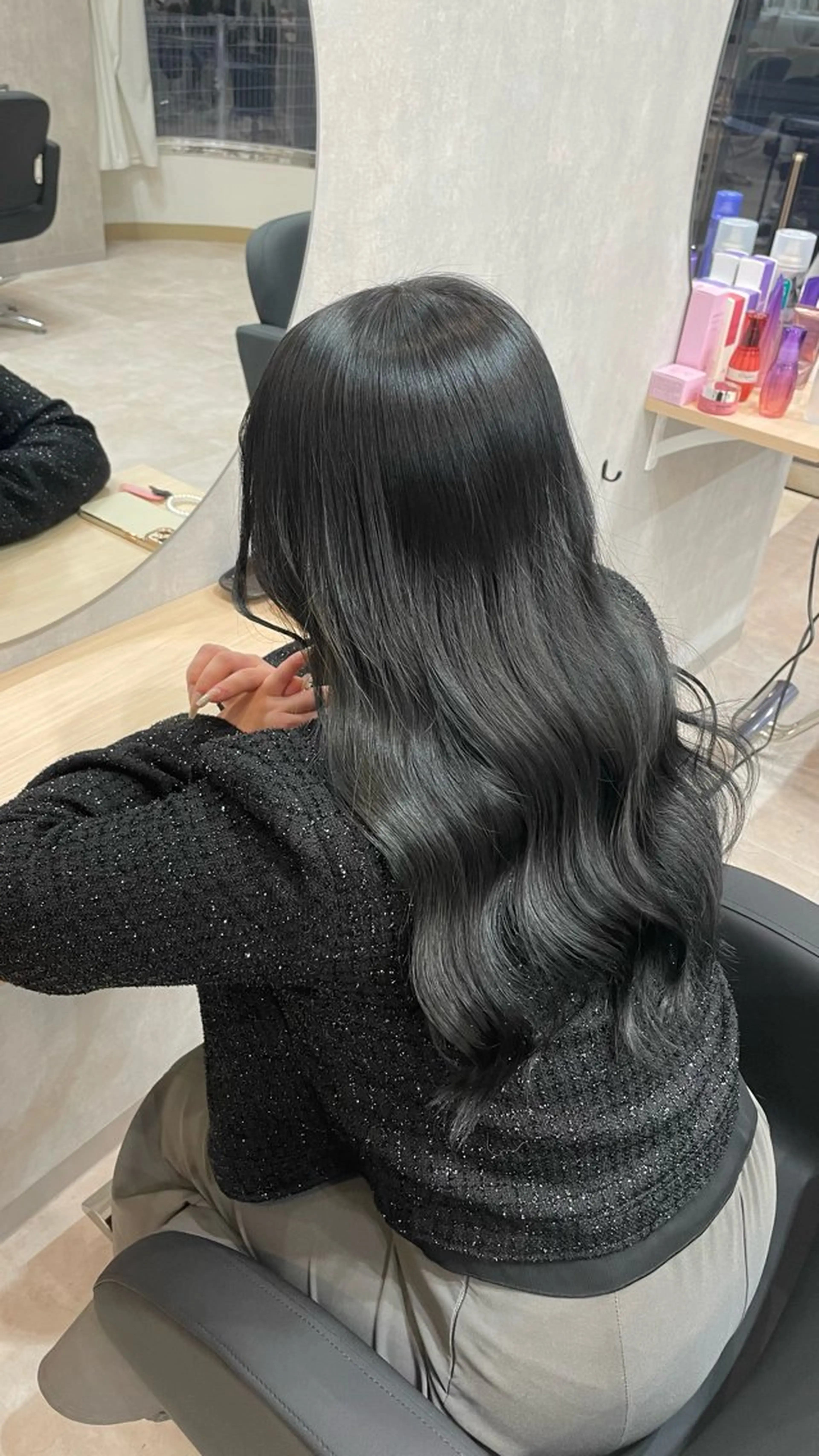 ロング カラー 黒髪 ブルーカラー ブルーブラック cyaco g所属・大原 望愛のヘアスタイル