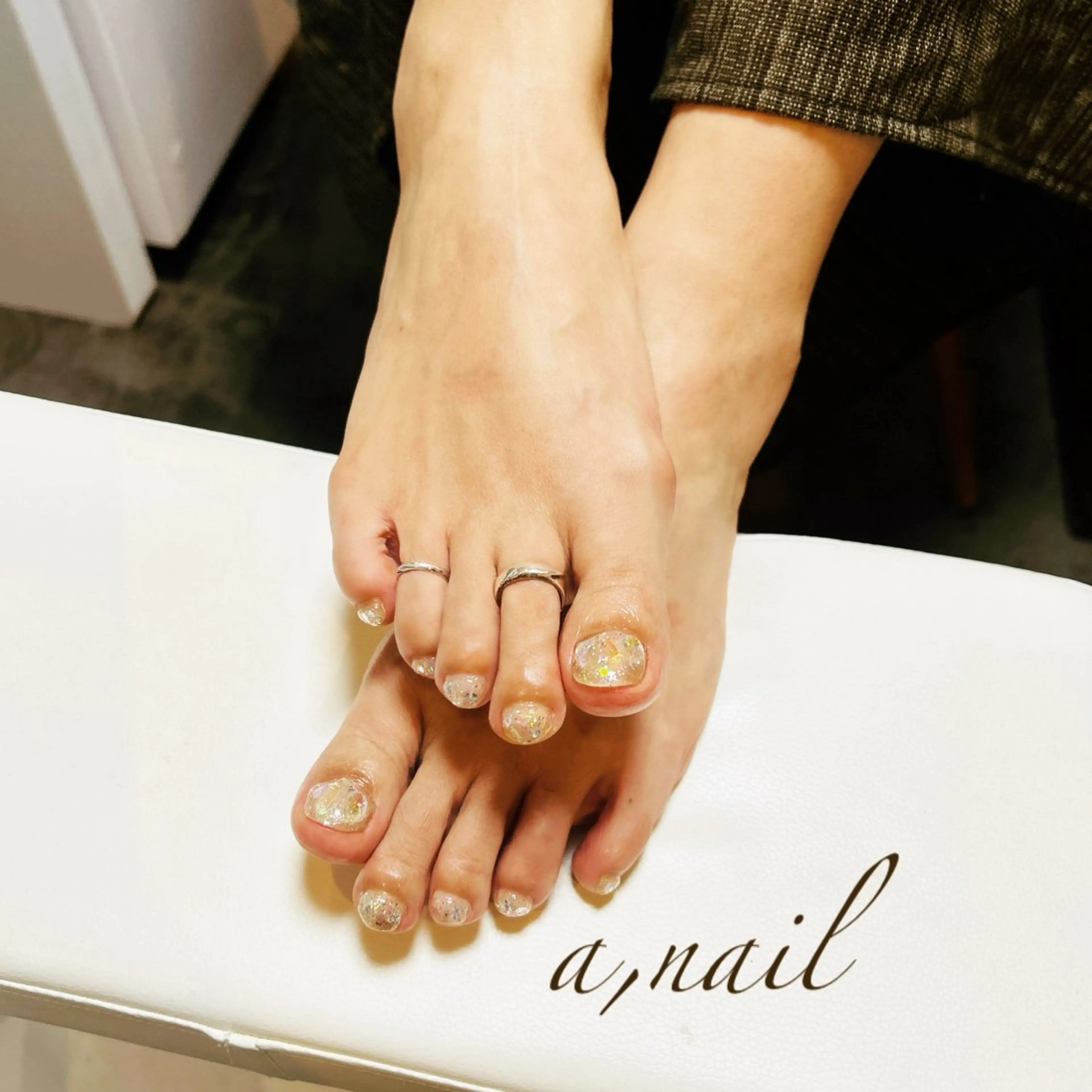 ネイル オーロラネイル フットネイル キラキラネイル ぷっくりネイル シンプルネイル フットネイル ネイルサロン エーネイルのネイルデザイン
