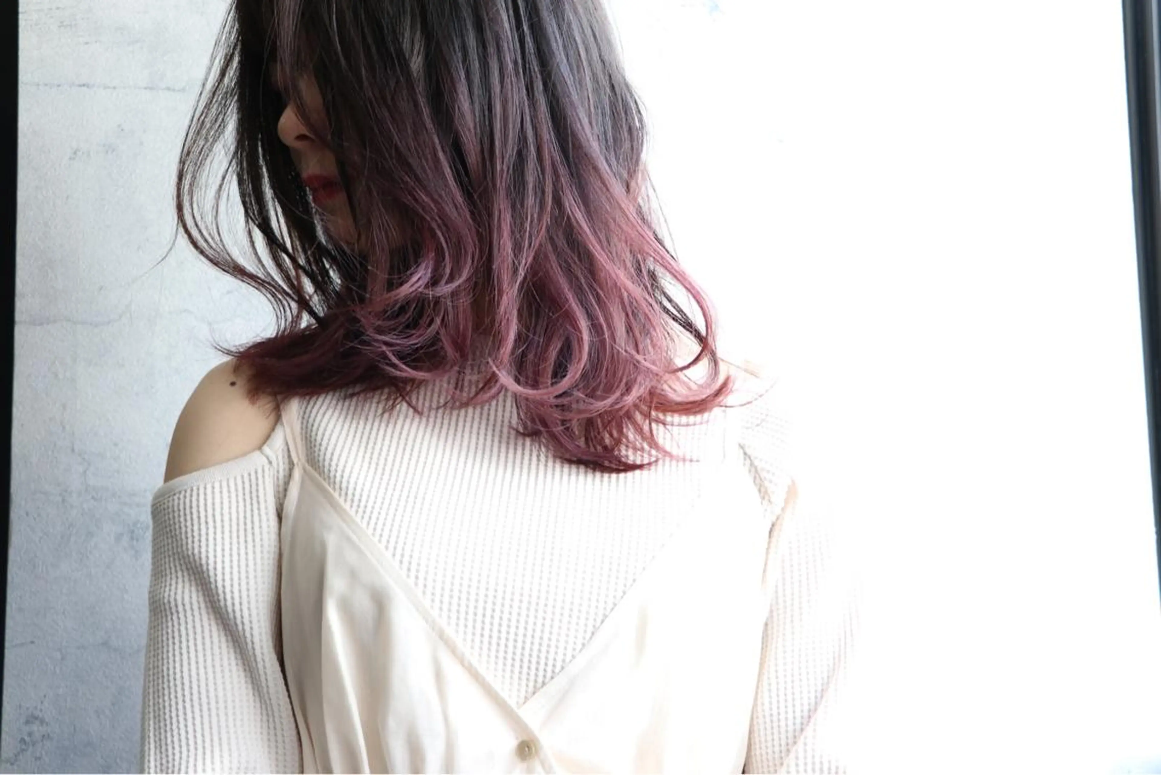 ミディアム アッシュ アッシュグレー アッシュグレージュ TELA所属・原田 和幸のエステ・リラクイメージ