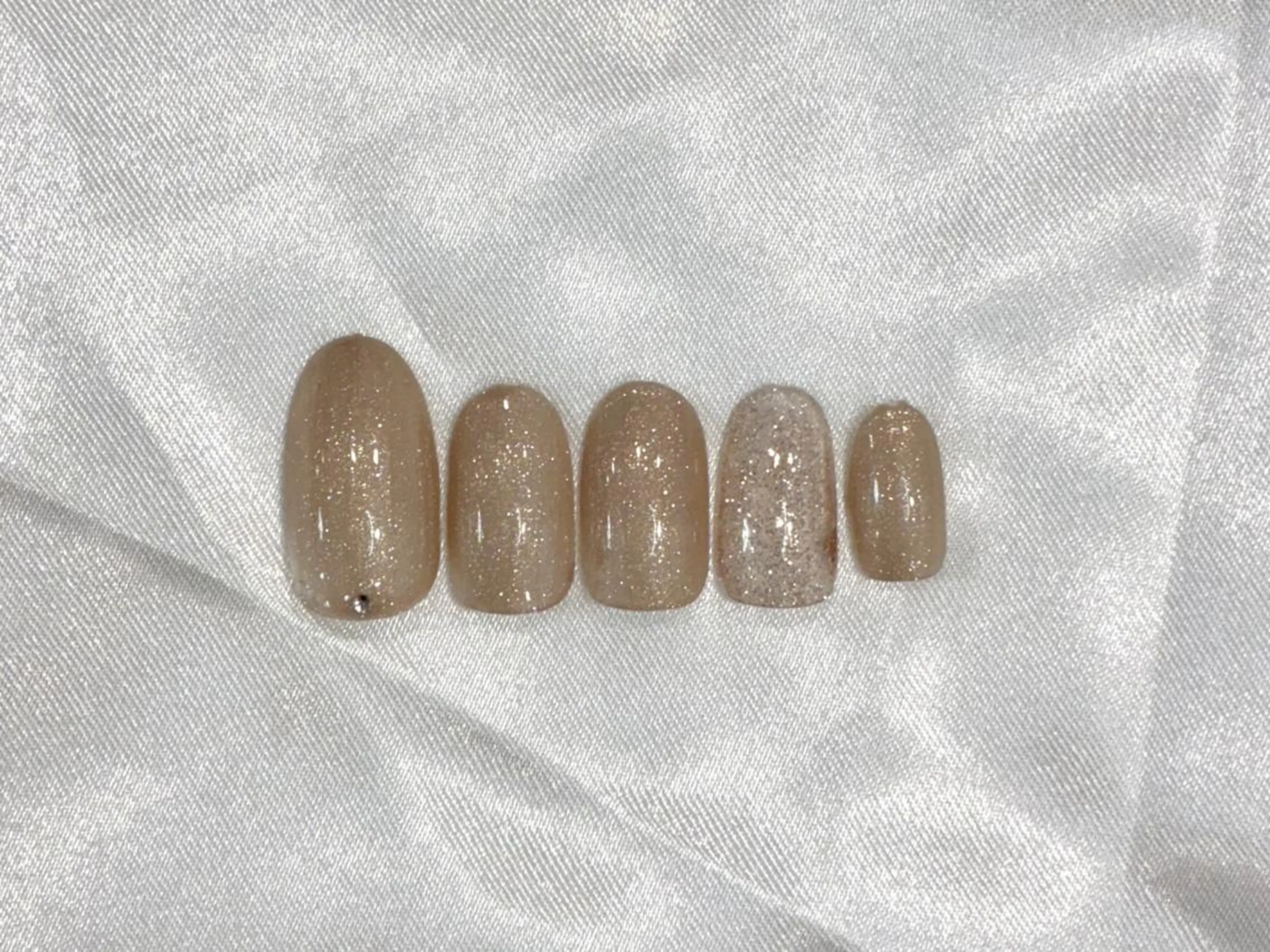 ネイル ハンドネイル １アイ&ネイルサロン リスブラン銀座新富町のネイルデザイン