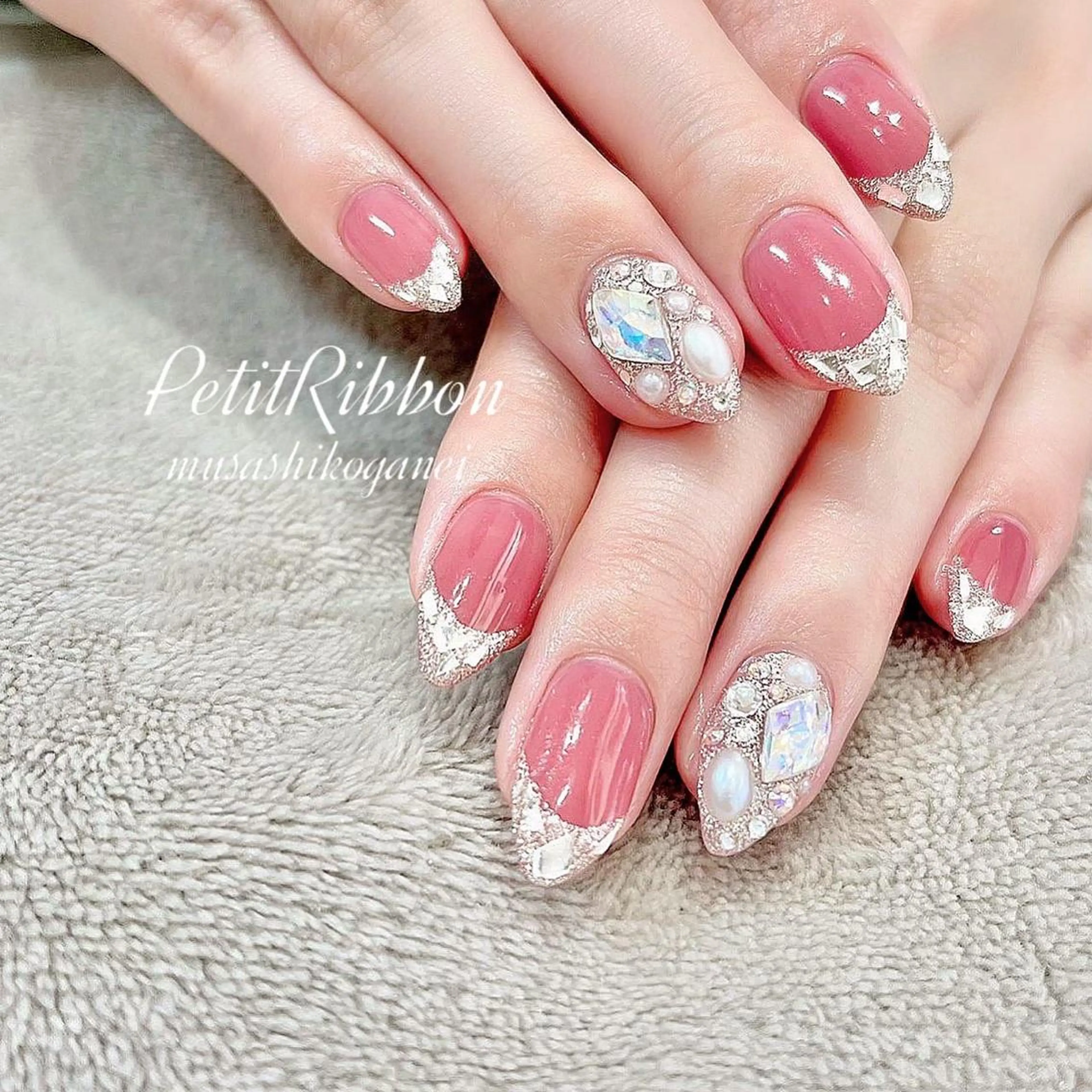 ネイル アートネイル フレンチネイル ガラスフレンチ キラキラネイル ミラーネイル ハンドネイル ネイルPetit Ribbonのネイルデザイン