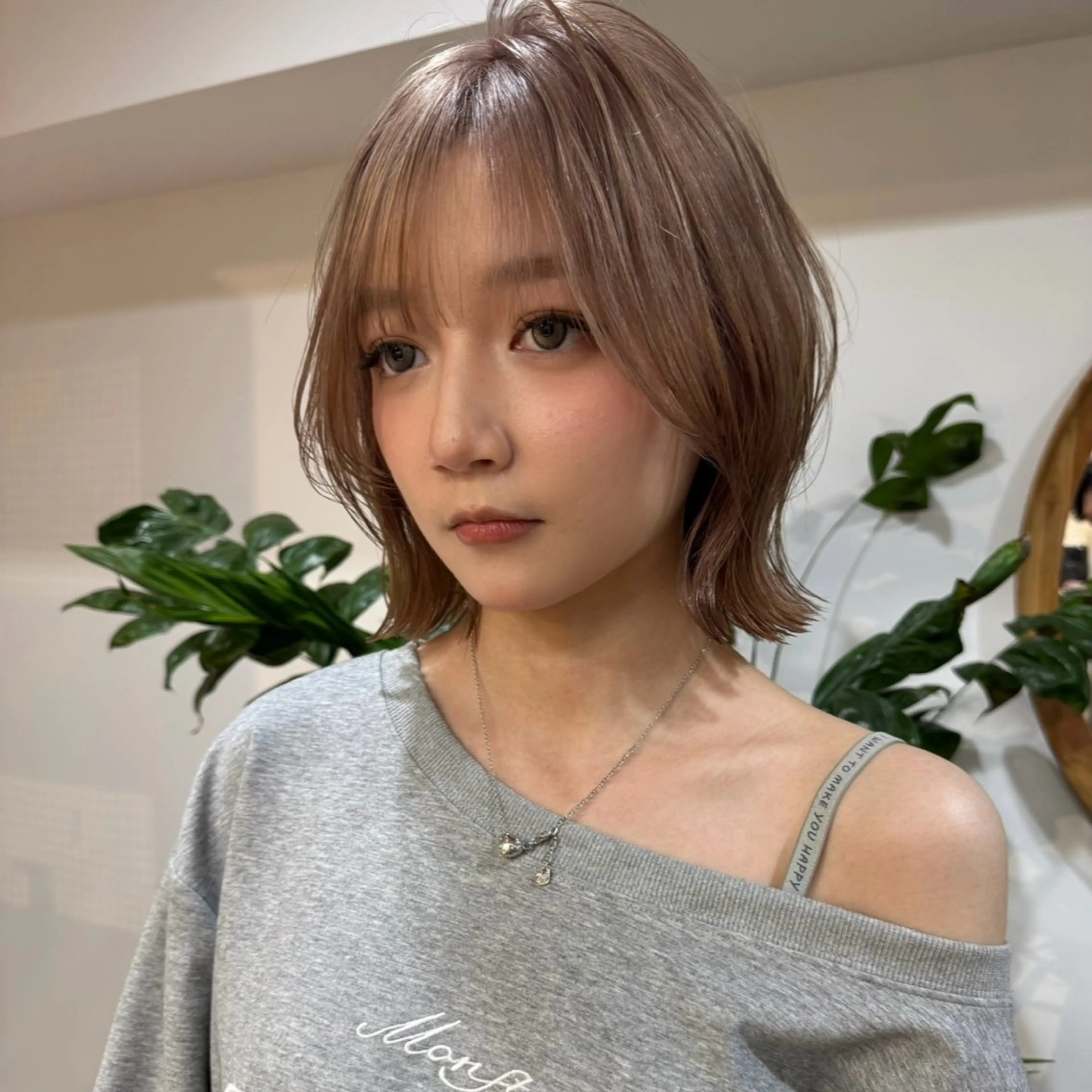 ショート 切りっぱなしボブ ボブレイヤー ボブ レイヤーカット ミルクティーベージュ 🩰🤎miharuのヘアスタイル