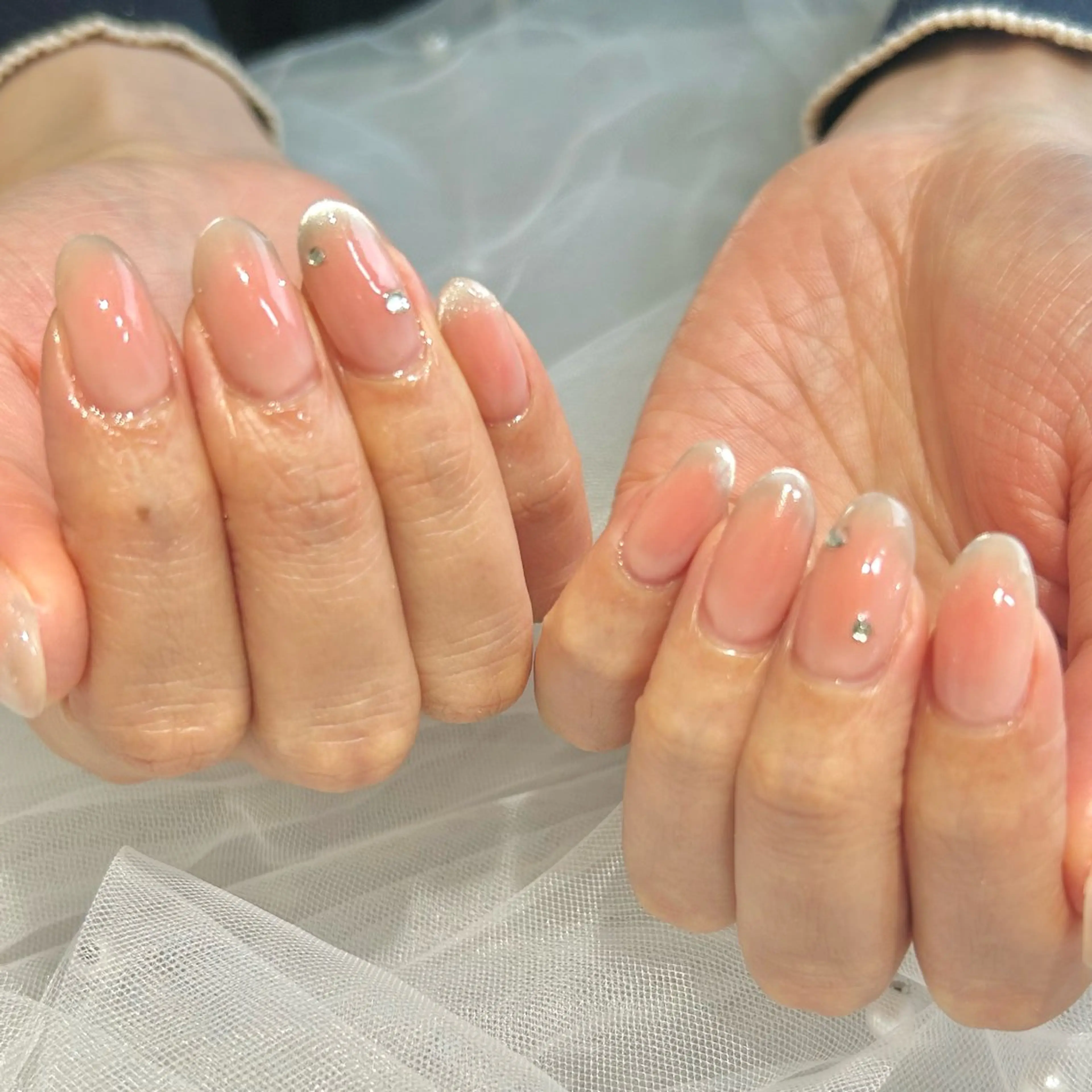 【他店オフ込】〈ハンド〉🌷チークネイル＋ストーンアート2本*･✴︎の写真