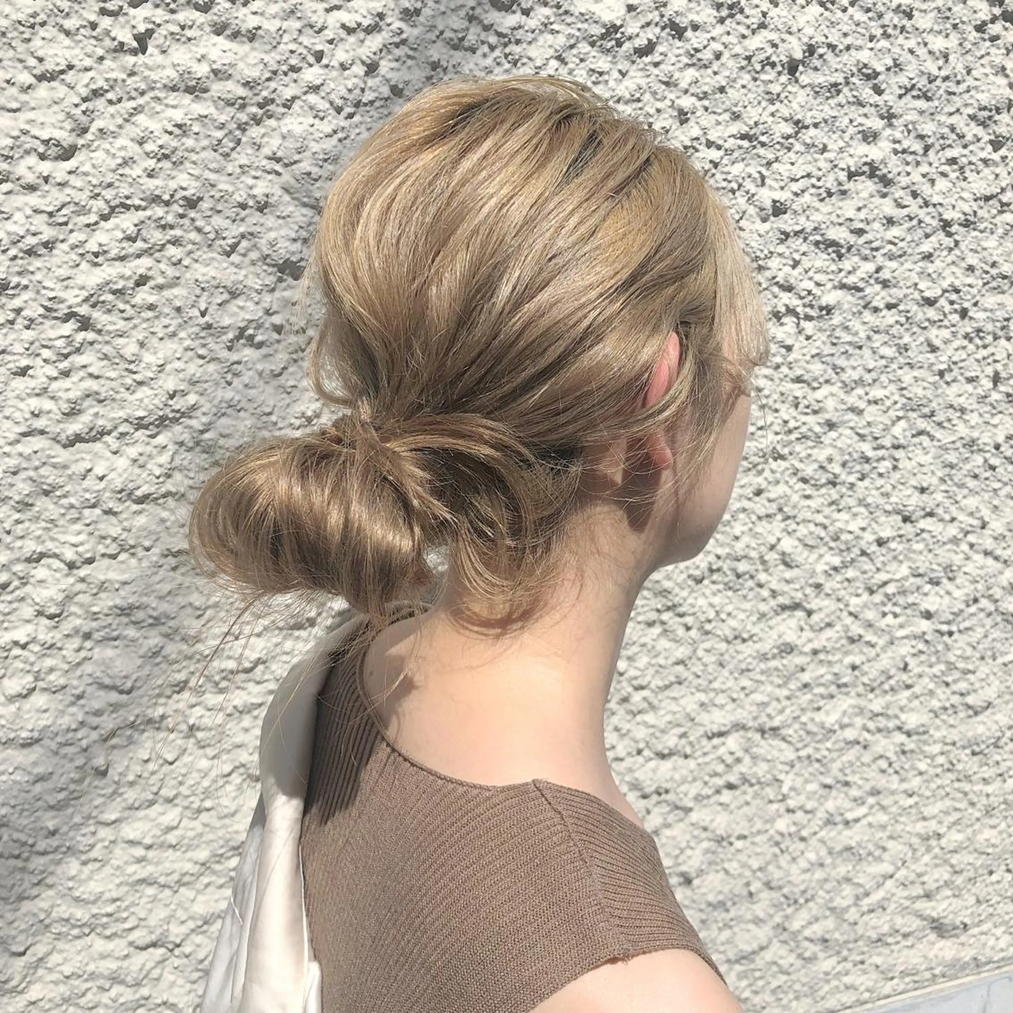 カラー ニシオカ タクヤのヘアスタイル