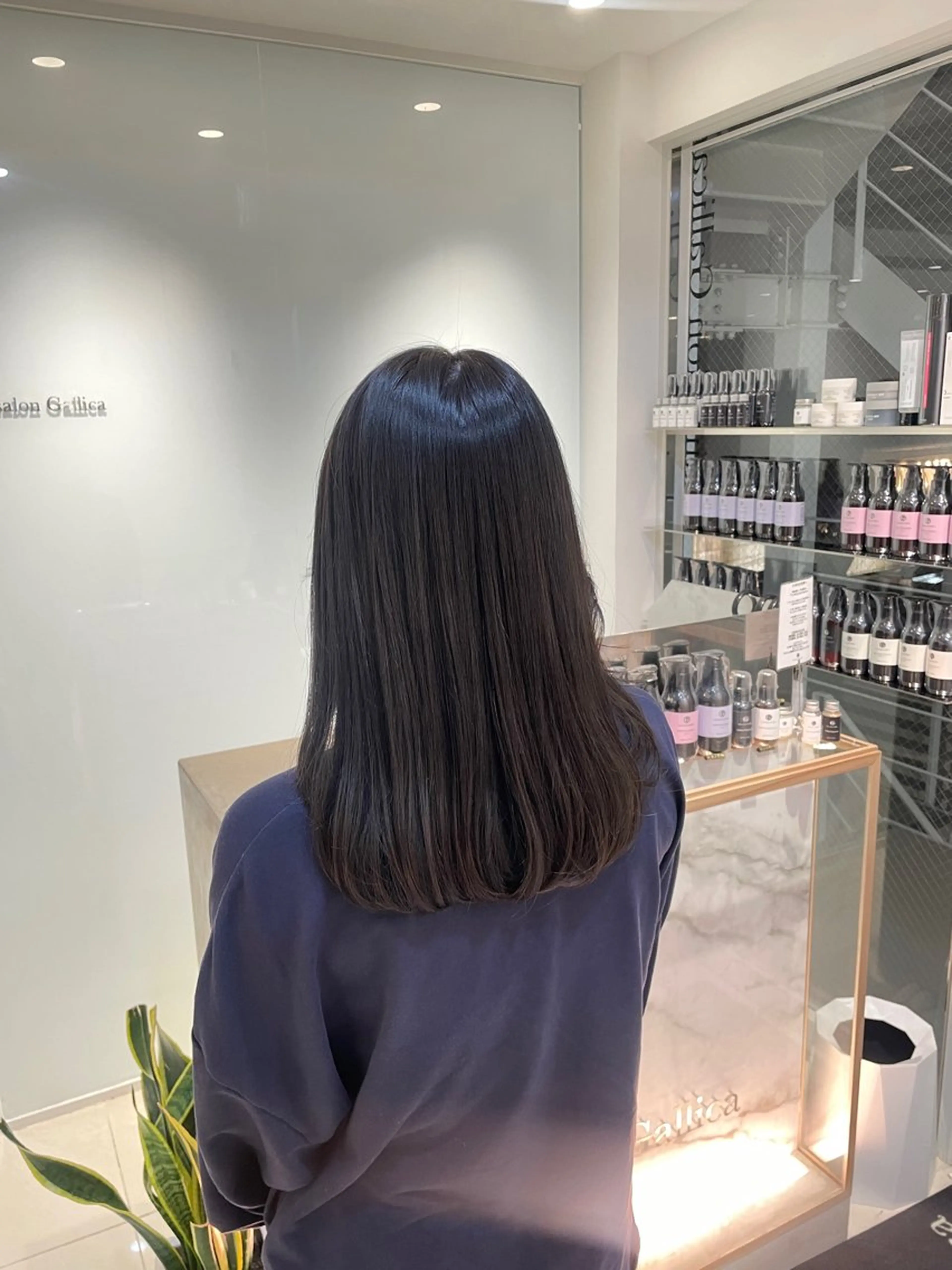ショート カラー ヘアアレンジ 黒髪 ヘアカラー トリートメント ヘッドスパ ヘアセット 艶髪✨寒色カラー✨ 翁長孝輔のヘアスタイル