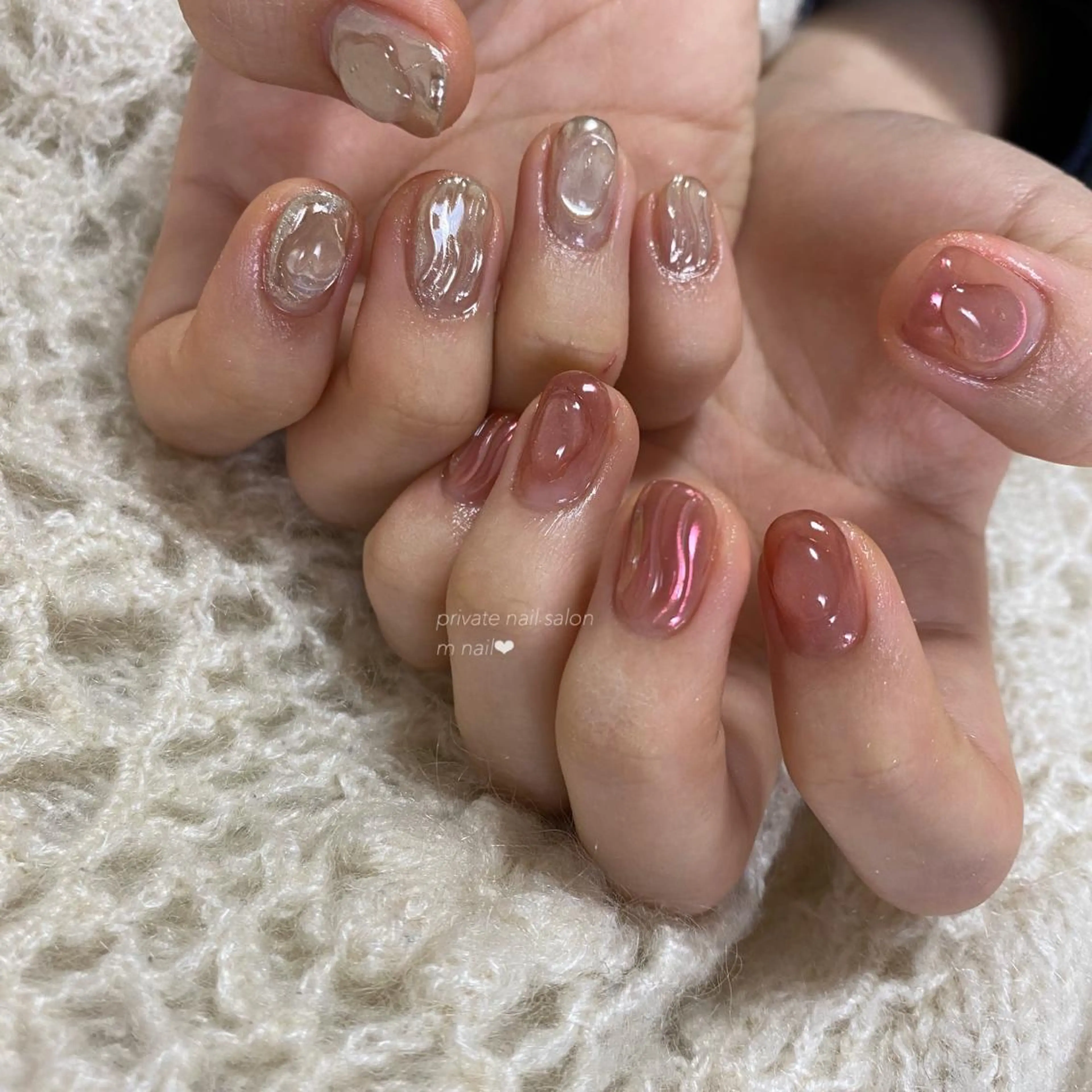 ネイル オーロラネイル ぷっくりネイル ハンドネイル 小河原 舞のネイルデザイン