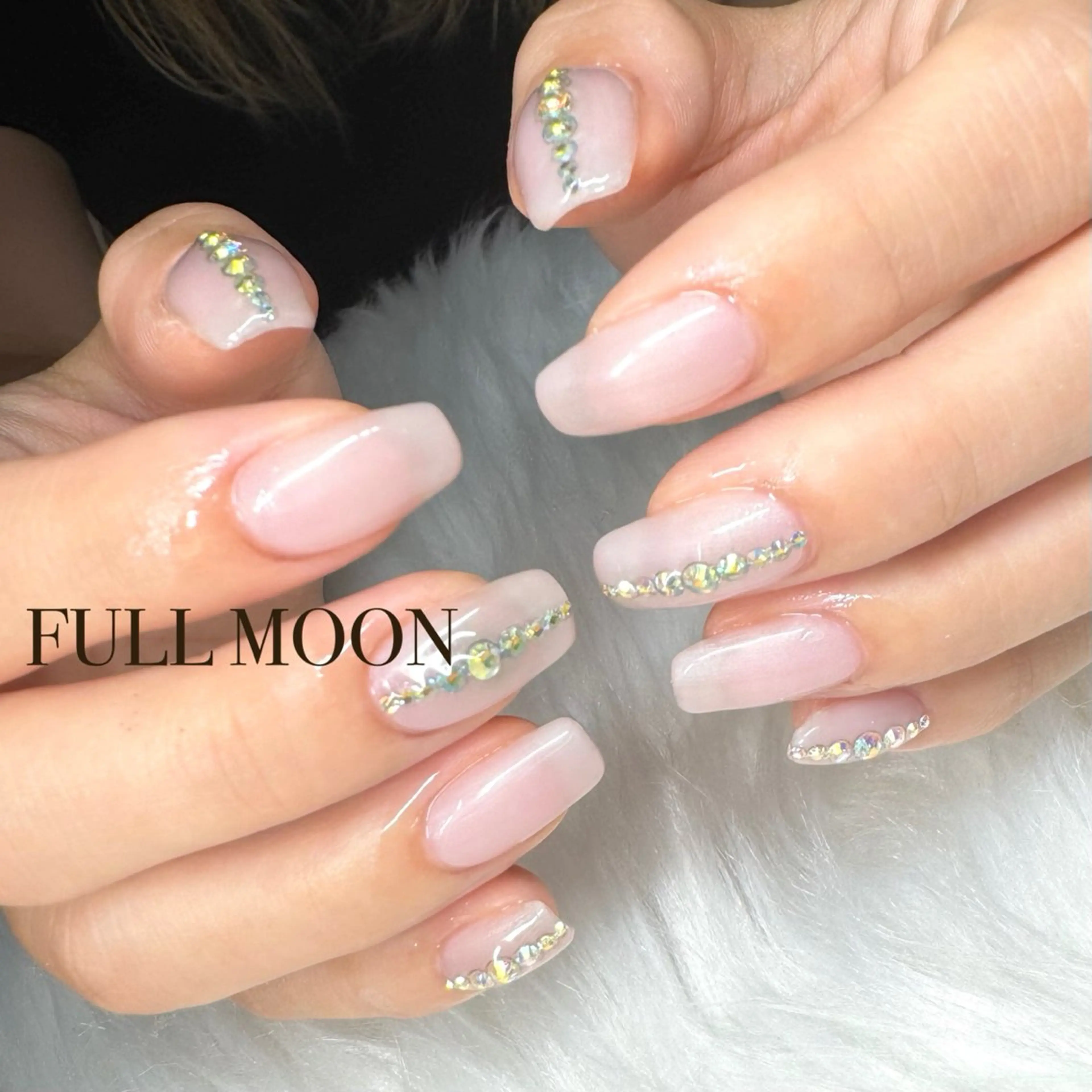 ネイル ハンドネイル FULL MOONのネイルデザイン