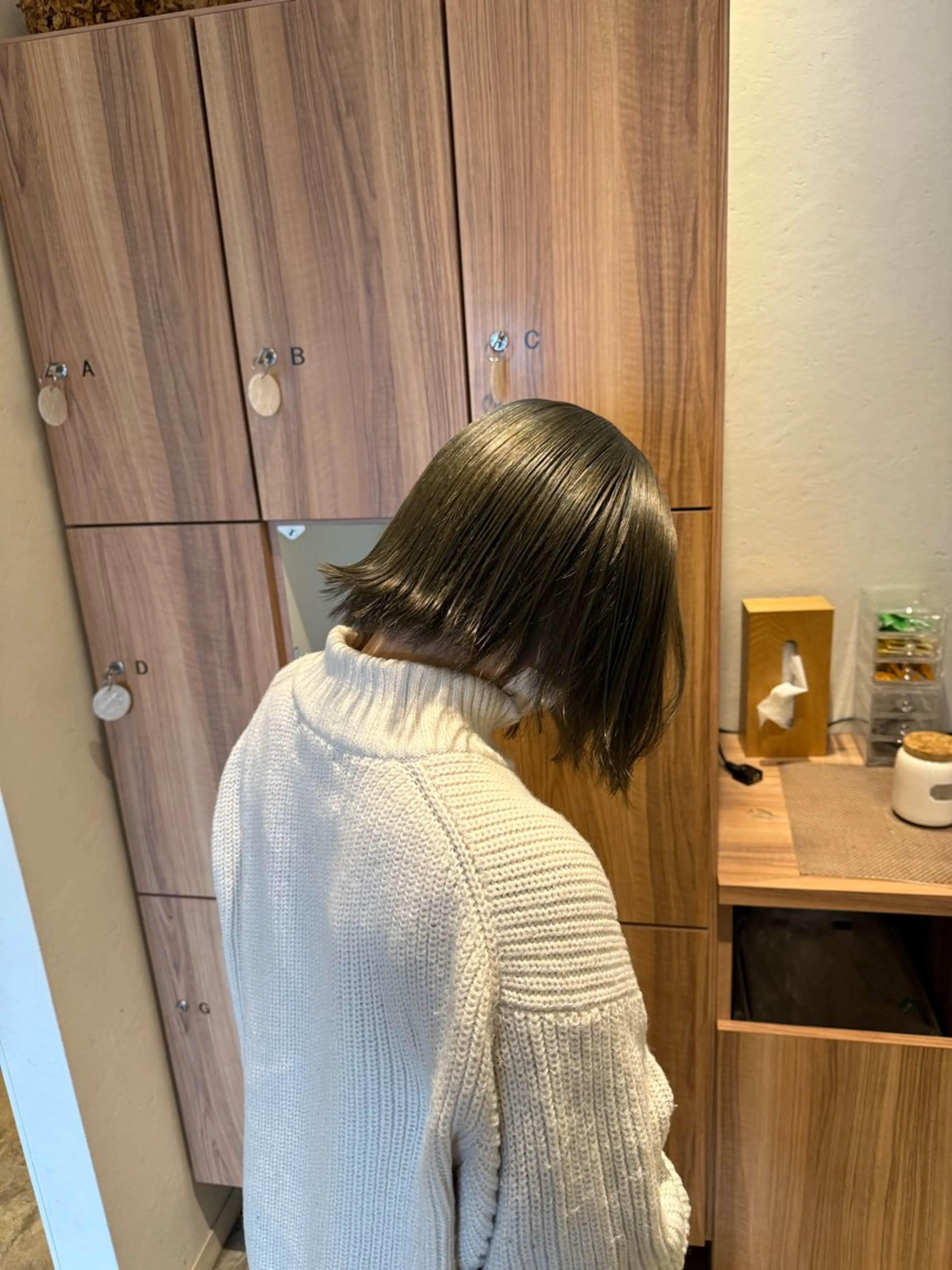ショート カラー 小宮山 桃加のヘアスタイル