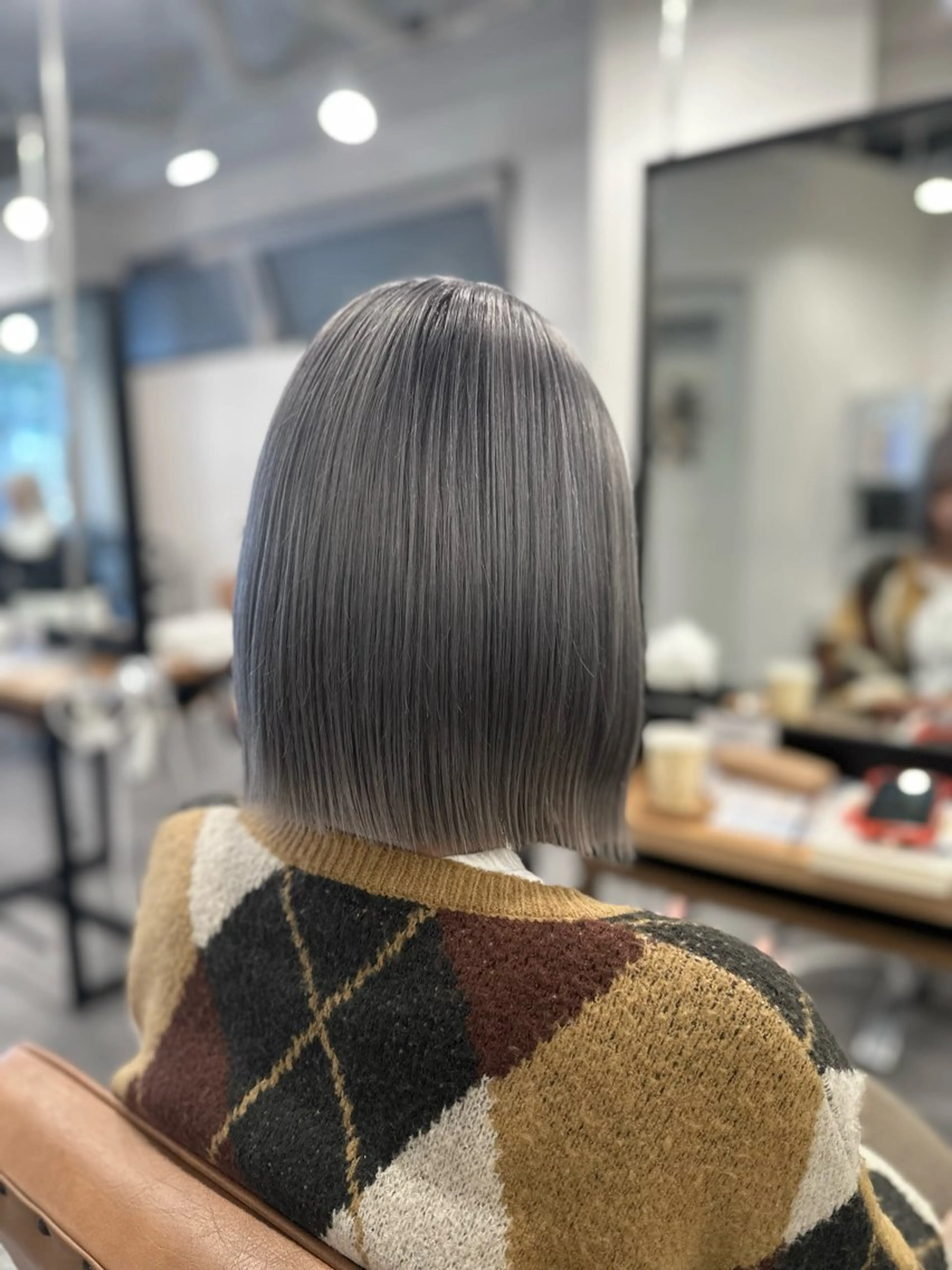 ショート カラー グレージュ シルバー シルバーグレージュ ヘアカラー トリートメント 特殊カラー特化 ✂️SHIAN フジのヘアスタイル