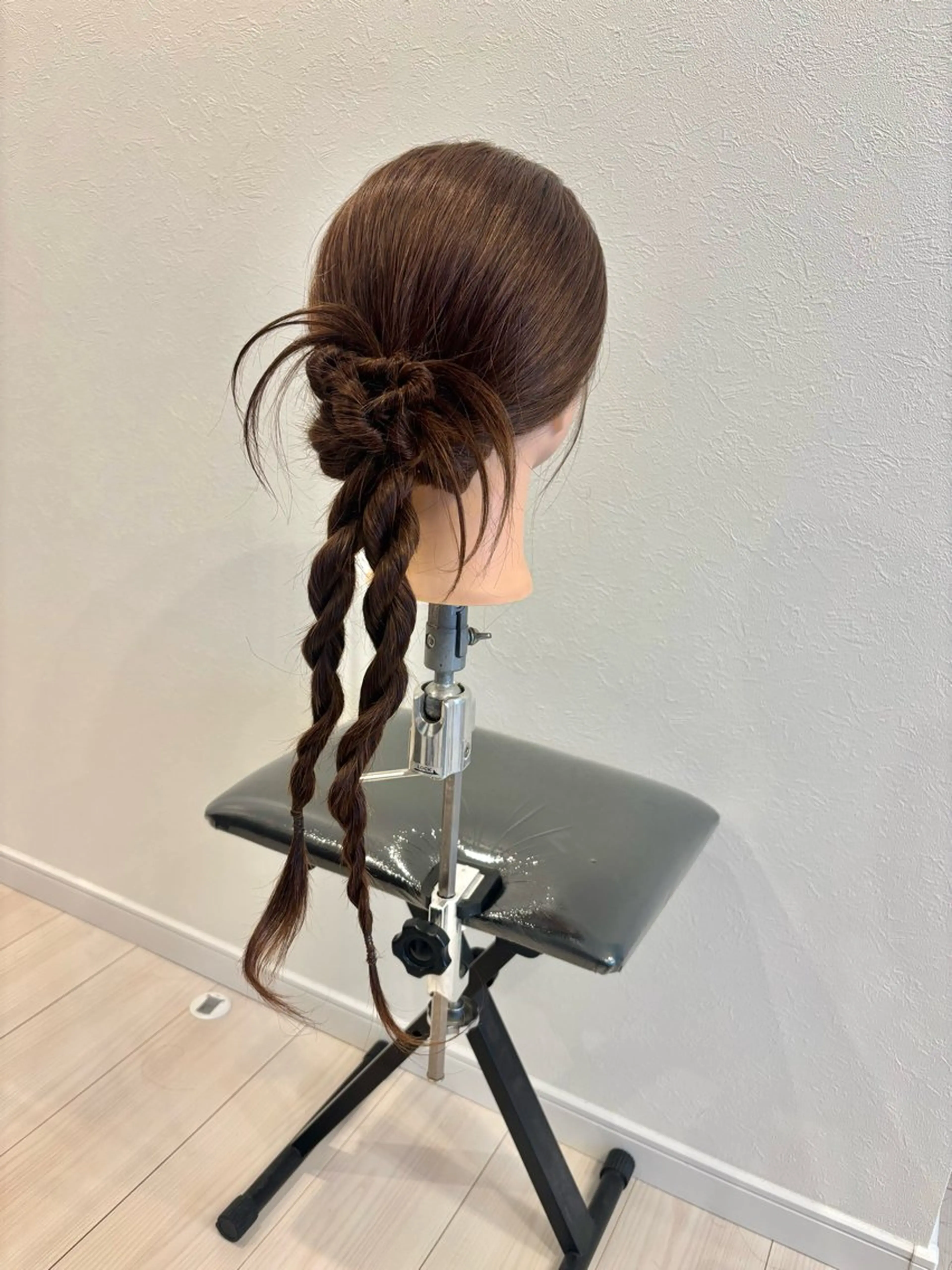 ロング ヘアアレンジ ヘアセット 久力琴音''透明感 カラー''アレンジのヘアスタイル