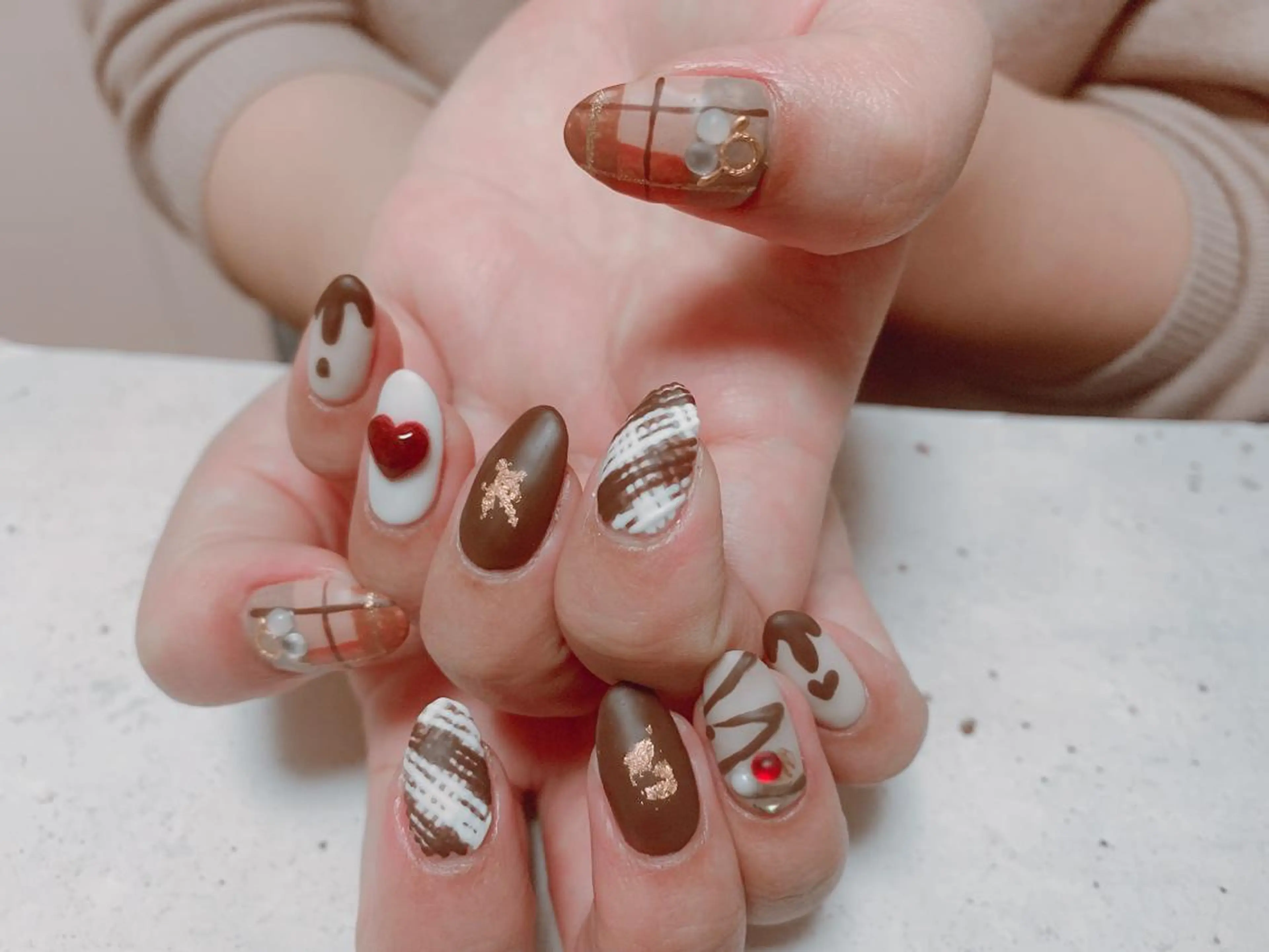 ネイル ストーンネイル nico.nico.mark NAIL所属・小林 梓のエステ・リラクイメージ