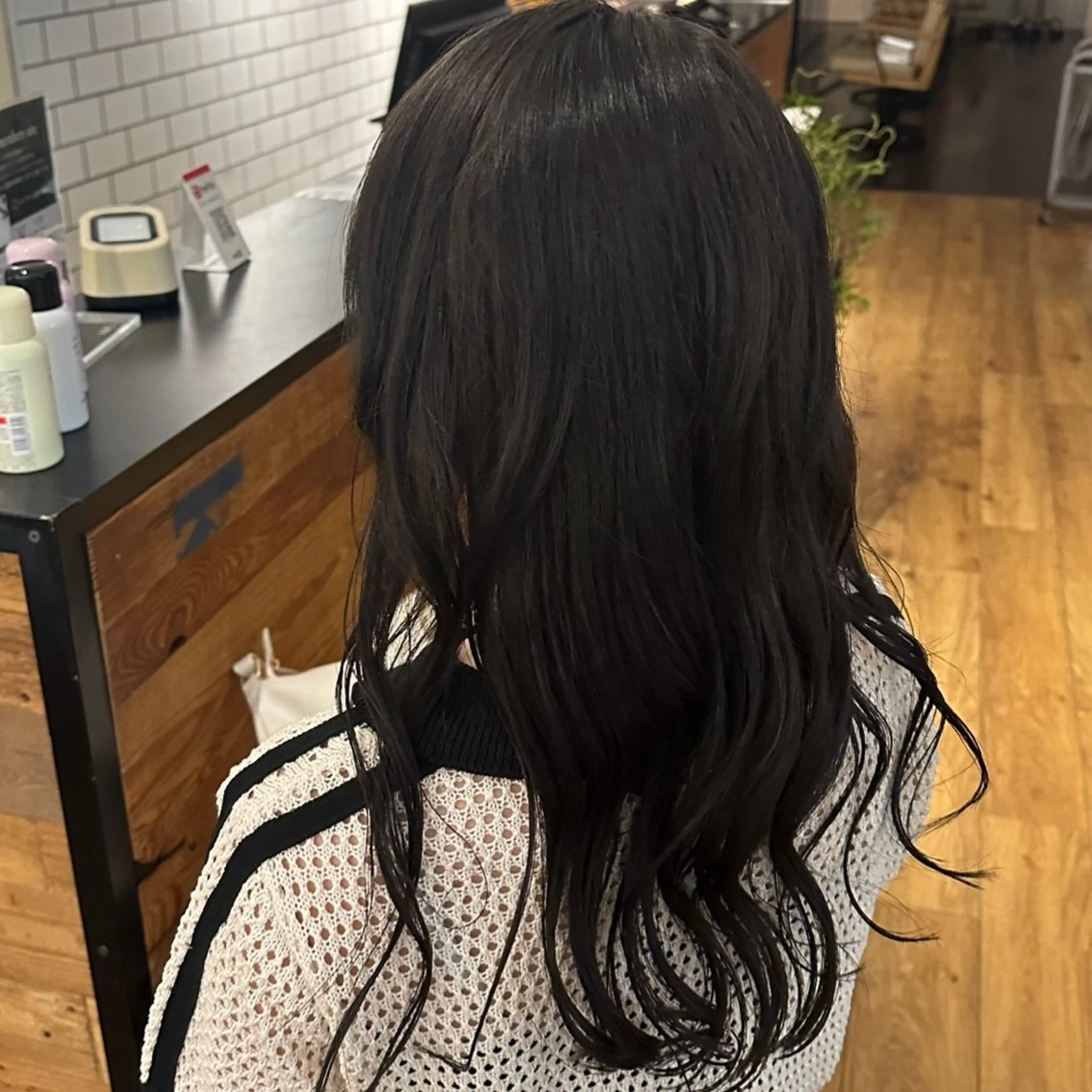 カラー 西澤 希のヘアスタイル