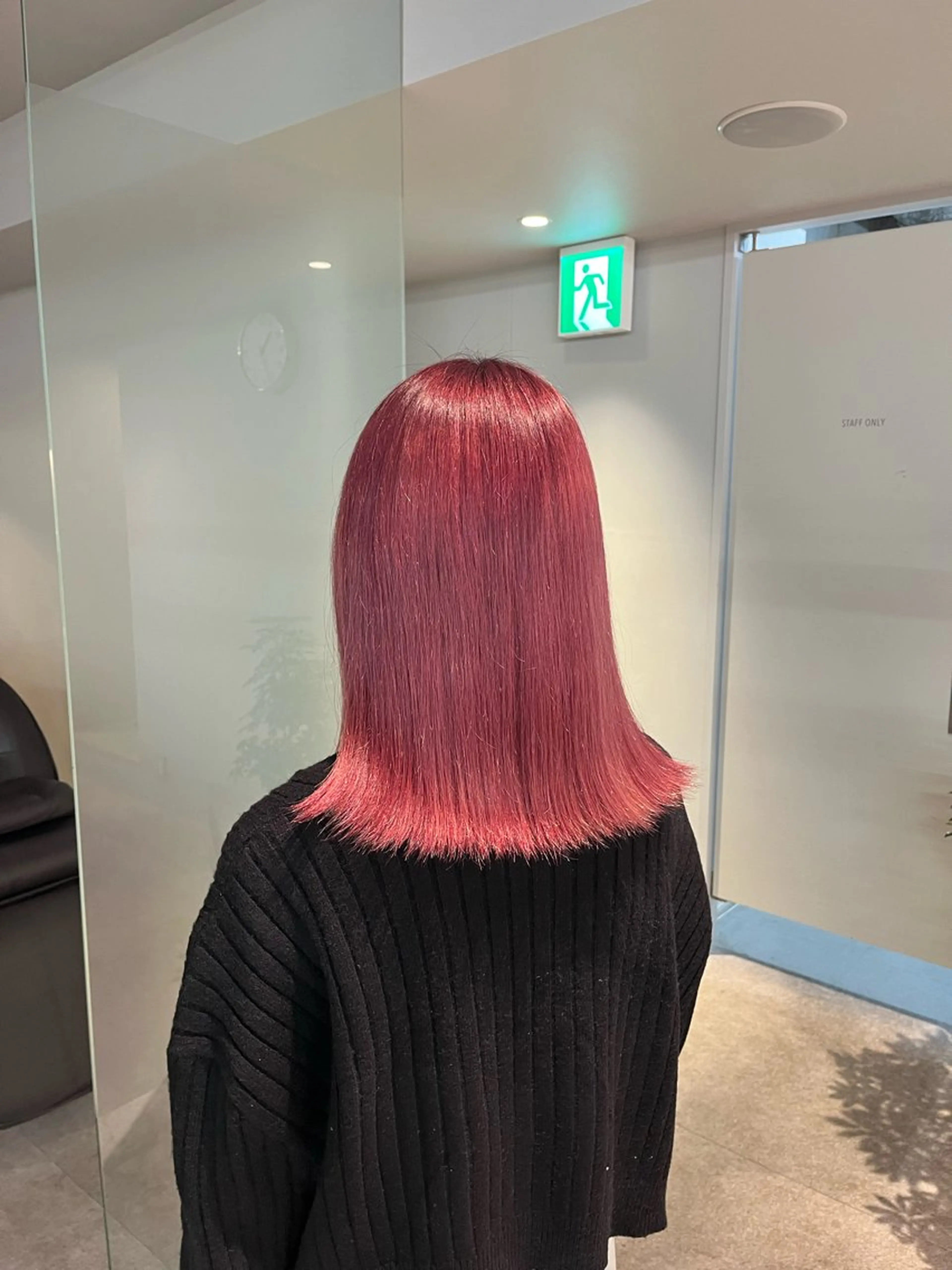 セミロング カラー ピンクカラー FILMS hotchiのヘアスタイル