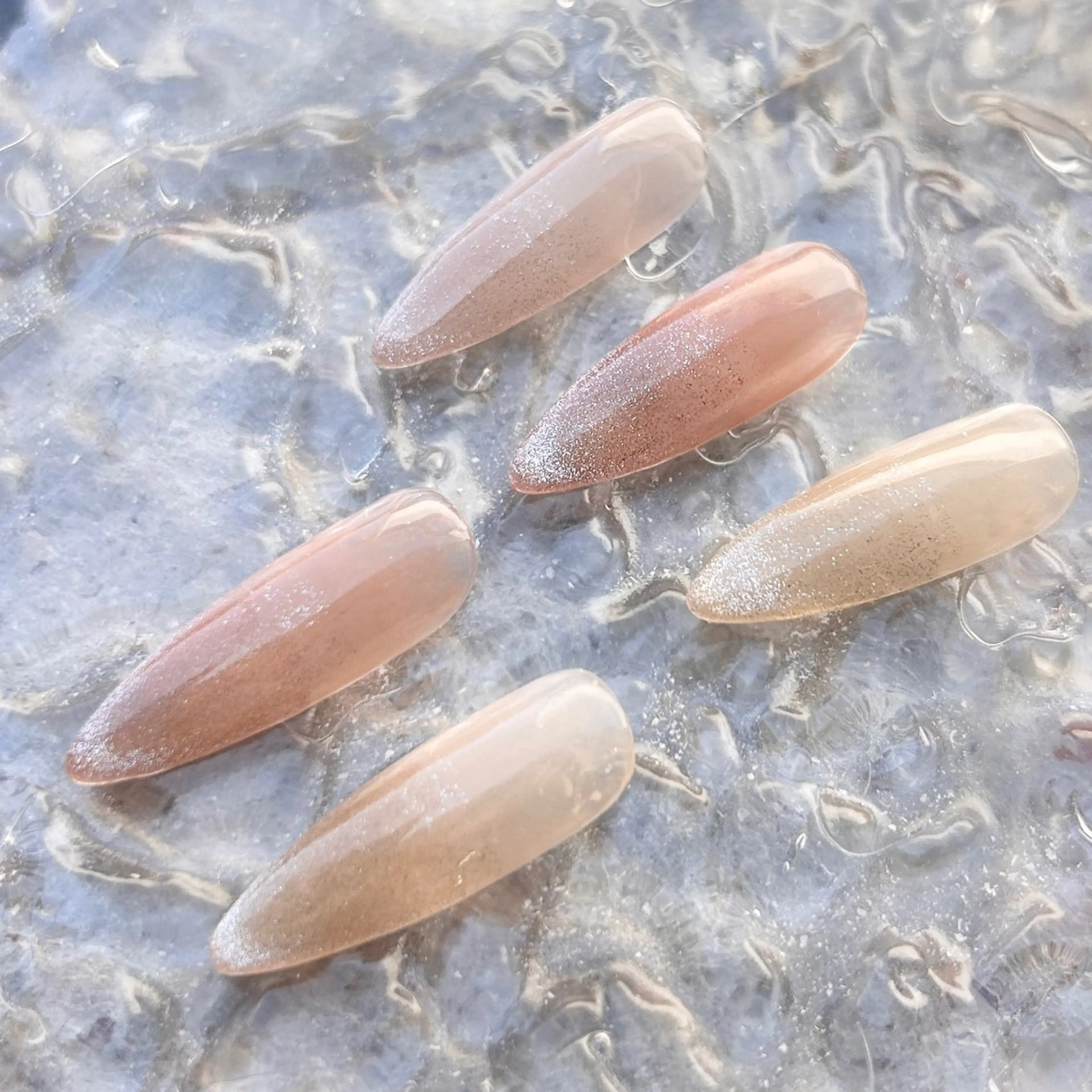 ネイル Ray. ／綺麗目ニュアンスのネイルデザイン