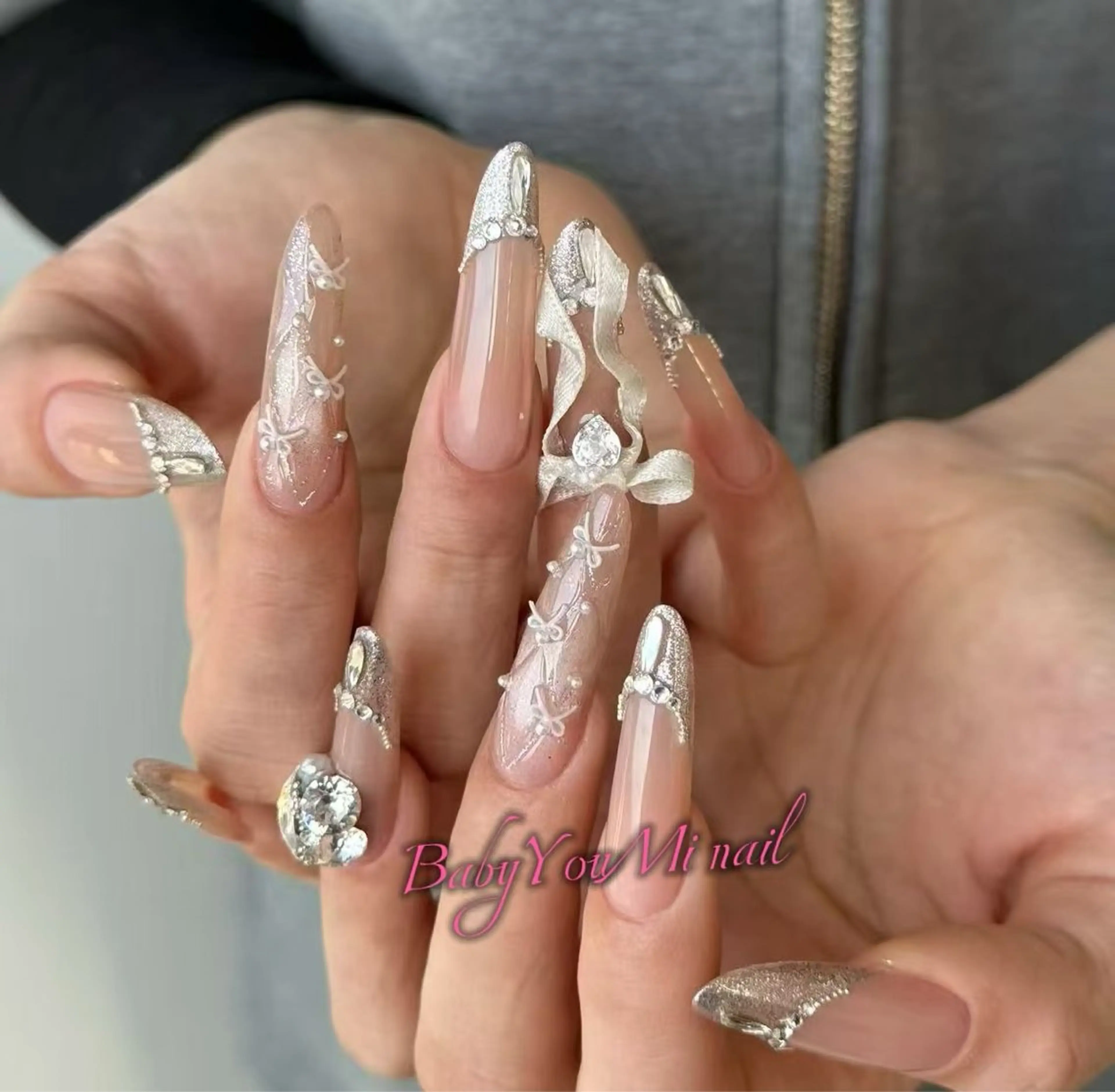 ネイル オーロラネイル 成人式 フットネイル フレンチネイル ジェルネイル ハンドネイル Oomiya 服部のネイルデザイン