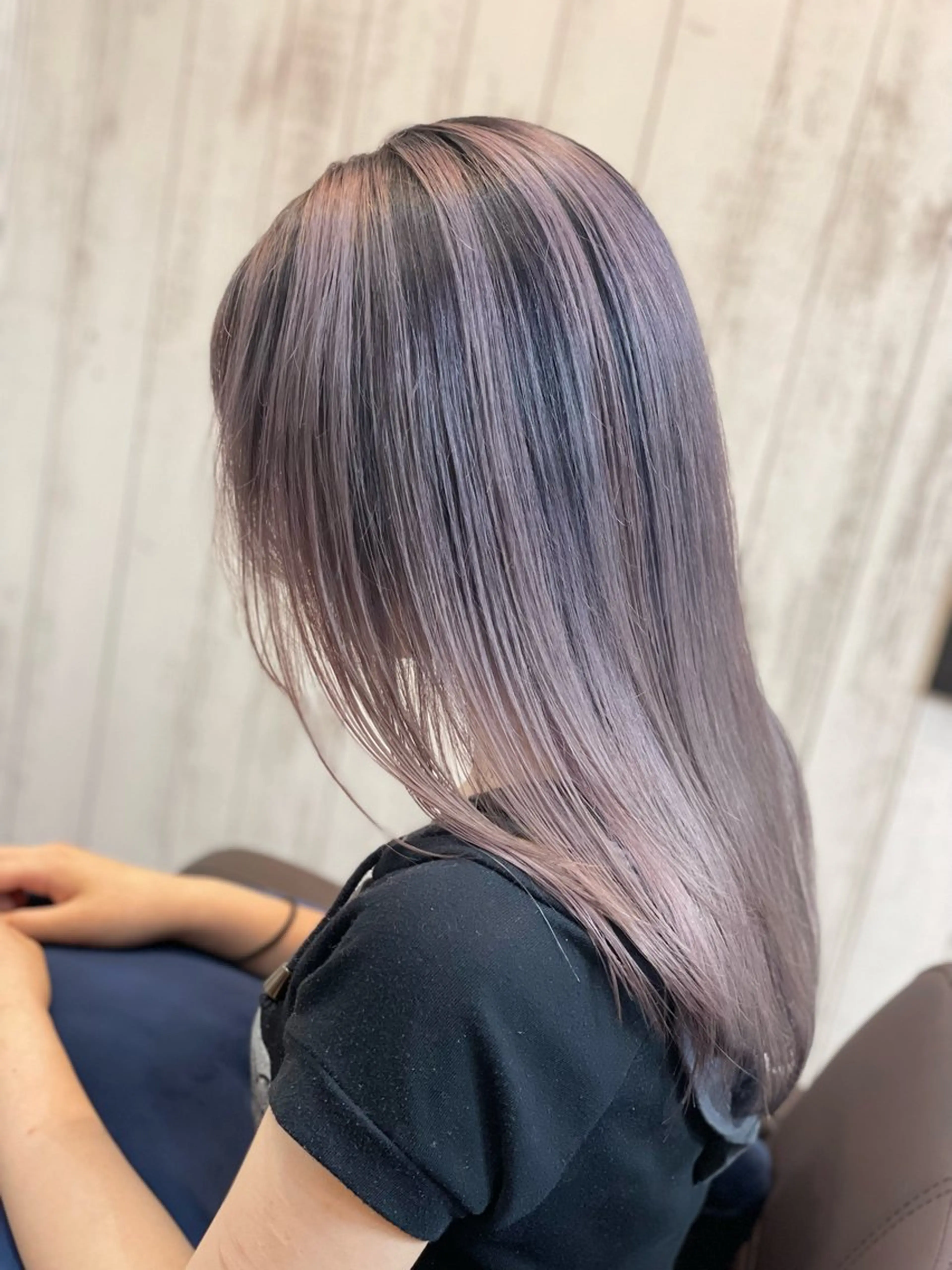 セミロング ブリーチ特化🎖️ピ ンクカラー高橋さやかのヘアスタイル