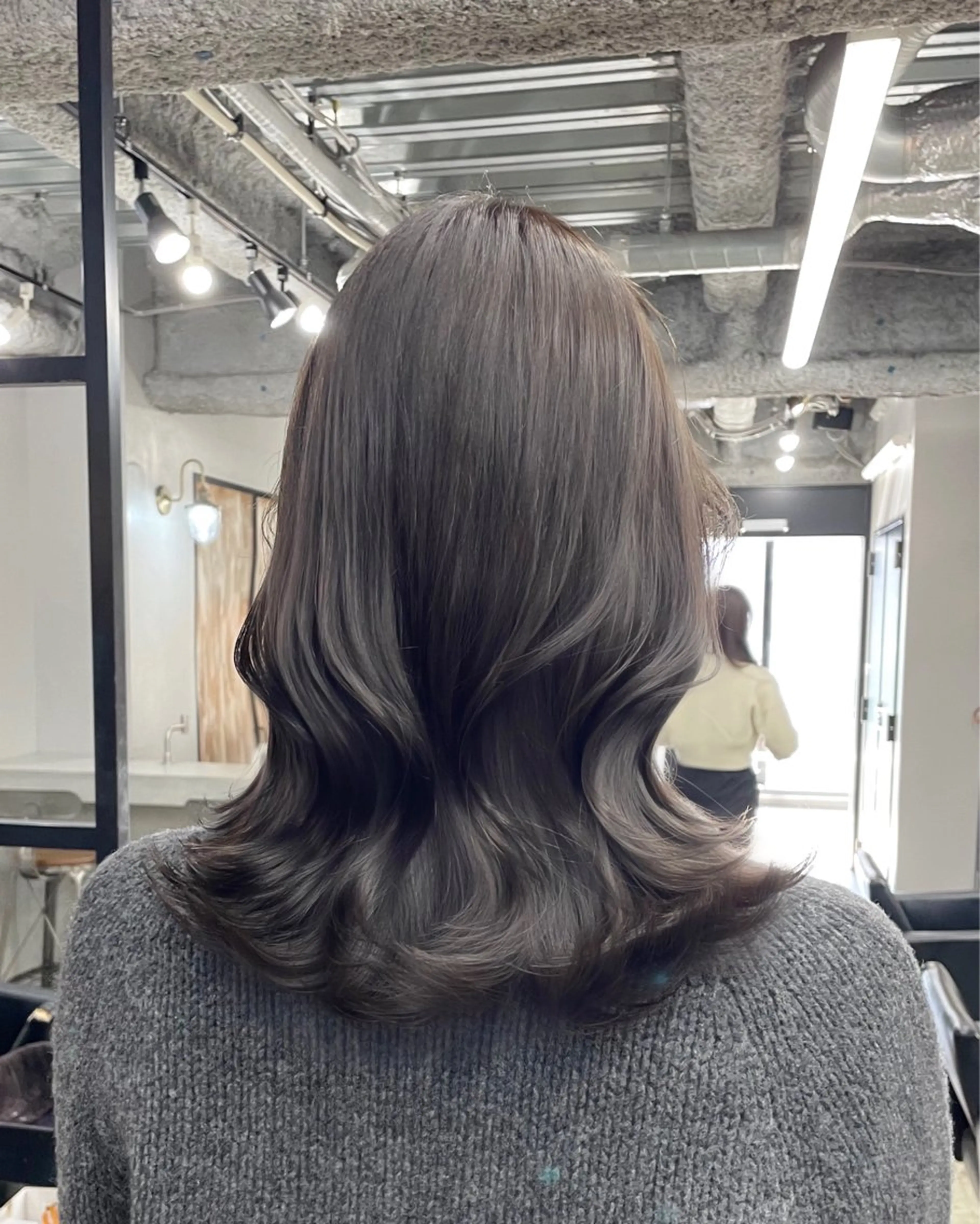 セミロング カラー カット ヘアカラー トリートメント ヘアセット 新宿/韓国ヘア/ 髪質改善ストレートのヘアスタイル