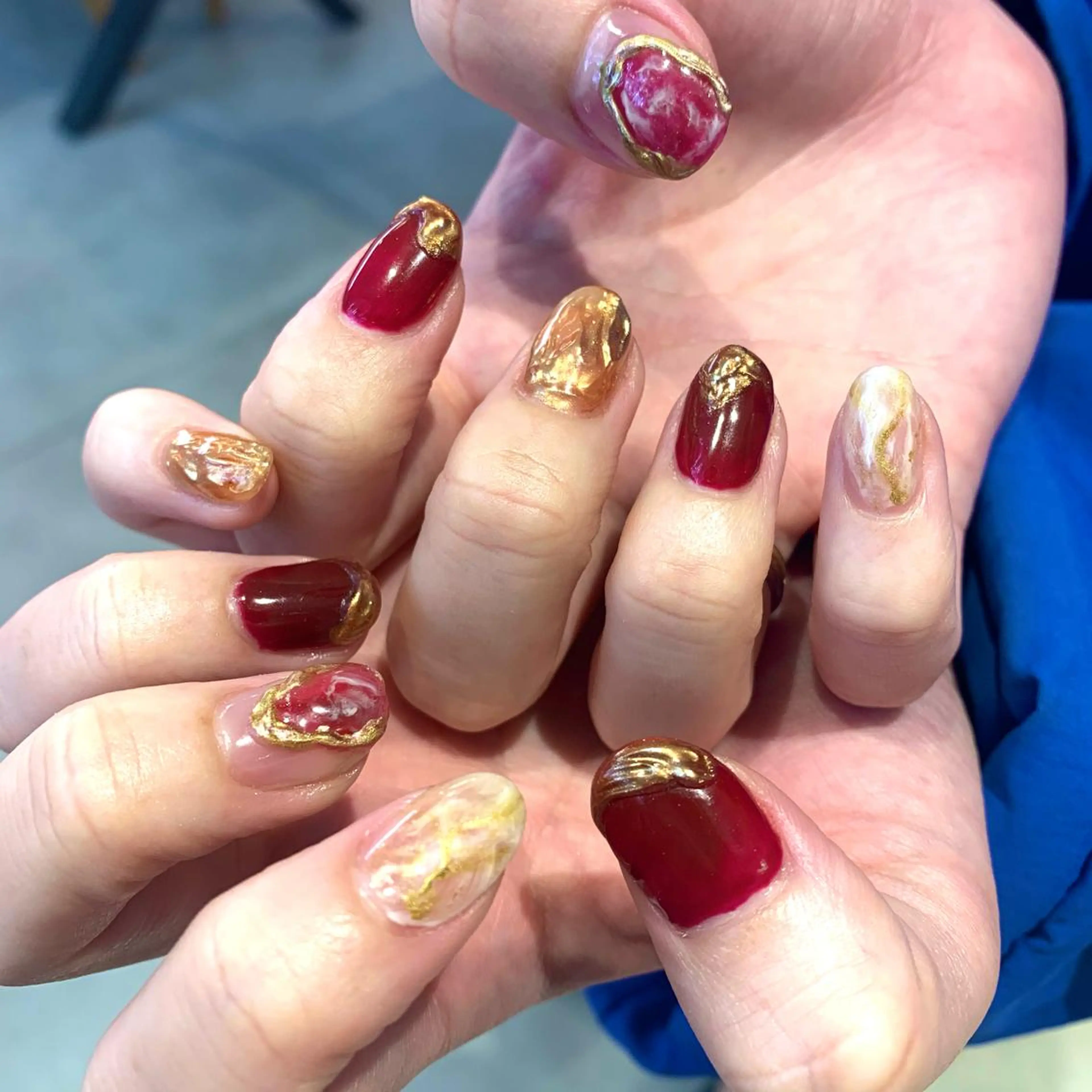 ネイル ボルドー ニュアンスネイル ハンドネイル Kureha/ネイル トレンドヘアのヘアスタイル