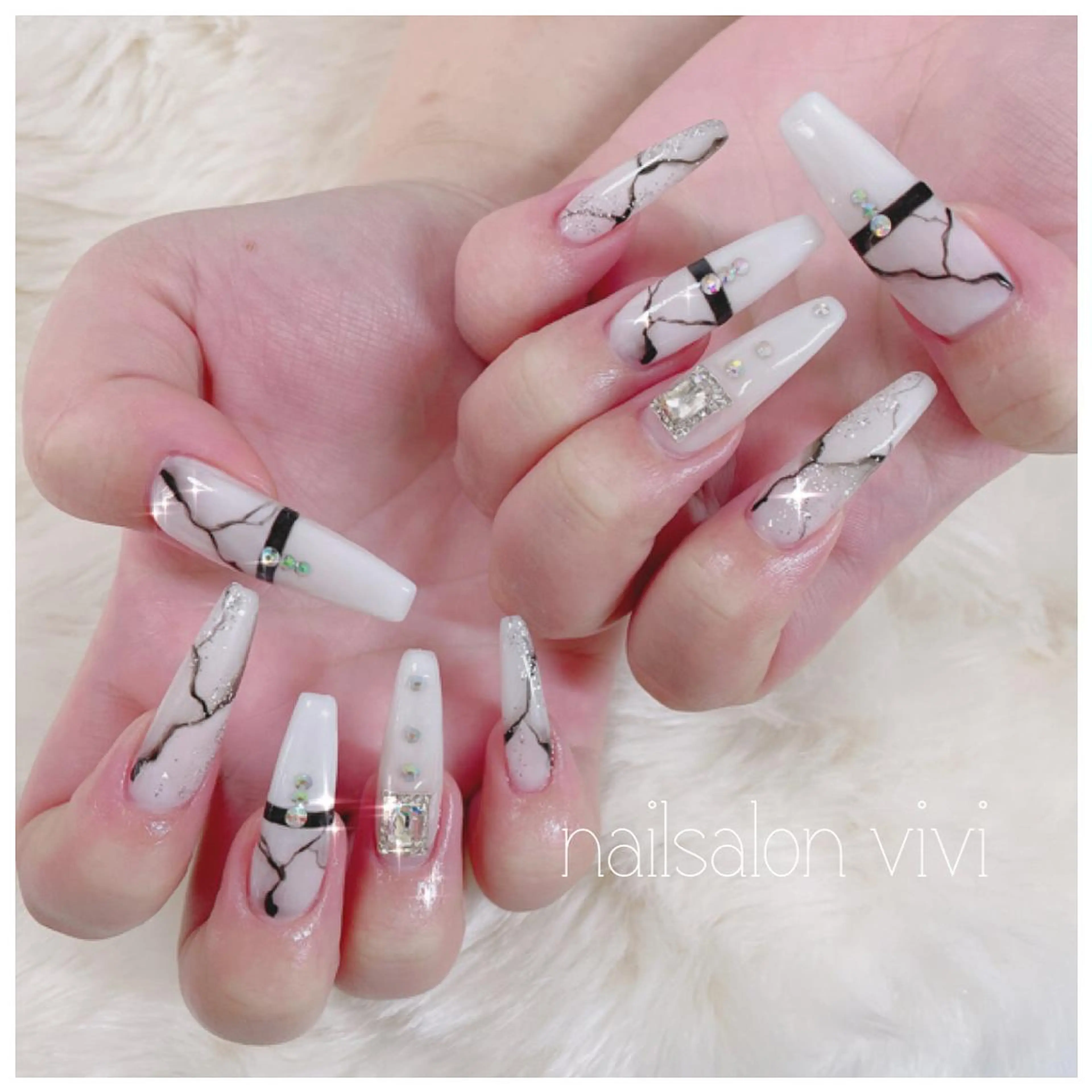 ネイル ＶＩＶＩ nailsalonのネイルデザイン