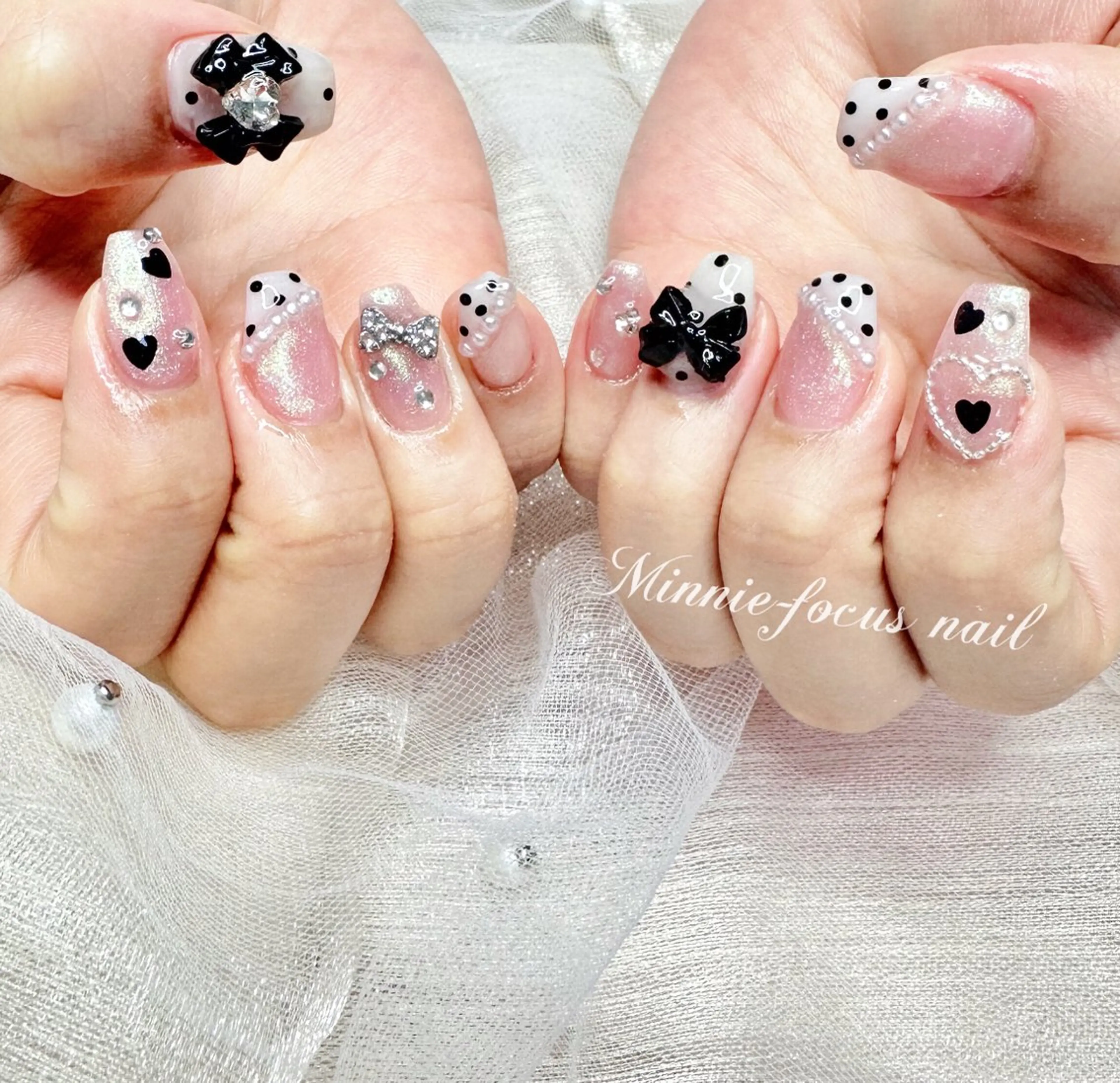ネイル ゴージャス ハート キラキラネイル 持ち込み リボン 🧸Rina nail✨のネイルデザイン