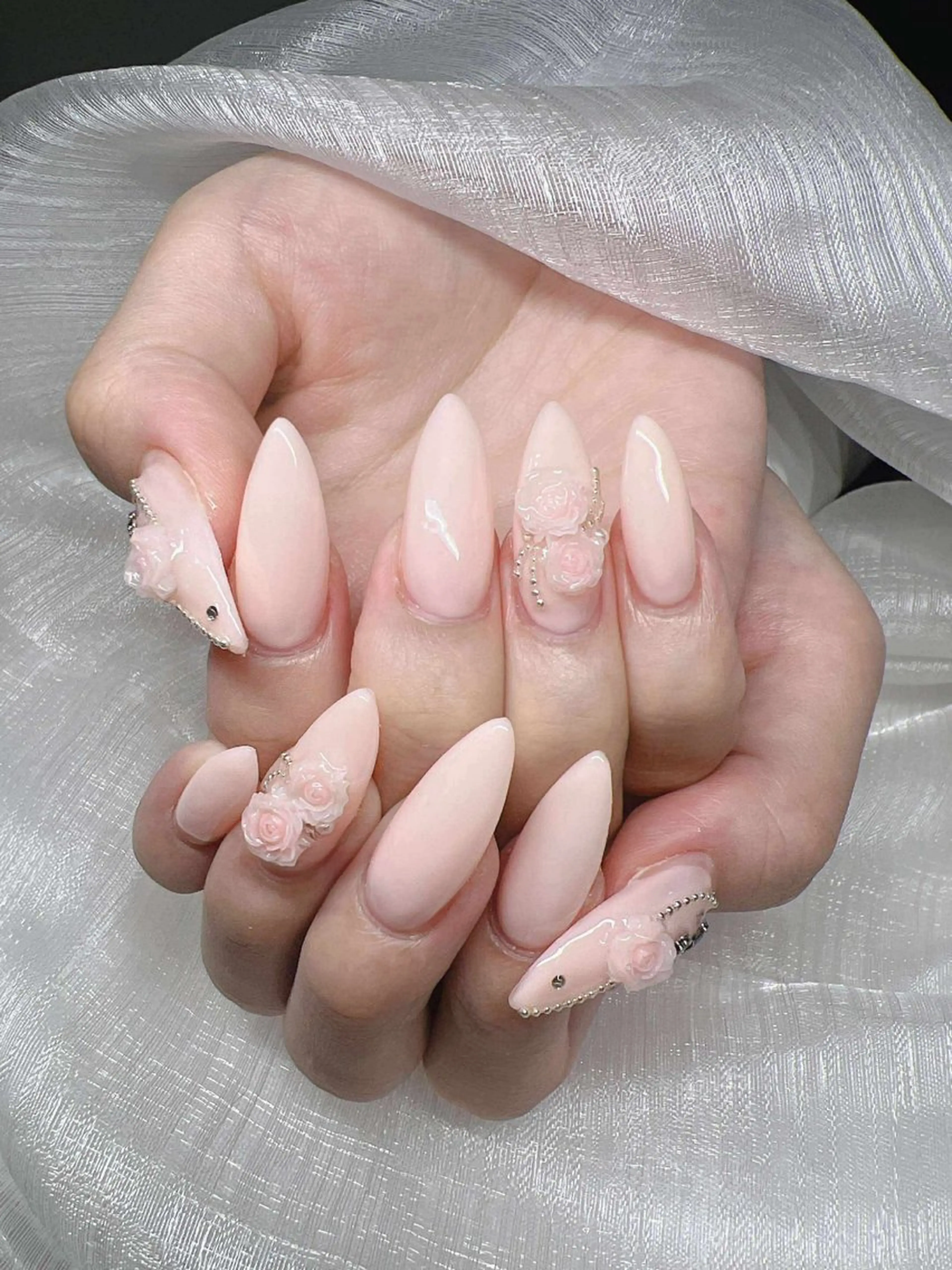 ネイル 長さ出し グラデーション 卒業式 キラキラネイル マグネットネイル ハンドネイル Lee Nailsのネイルデザイン