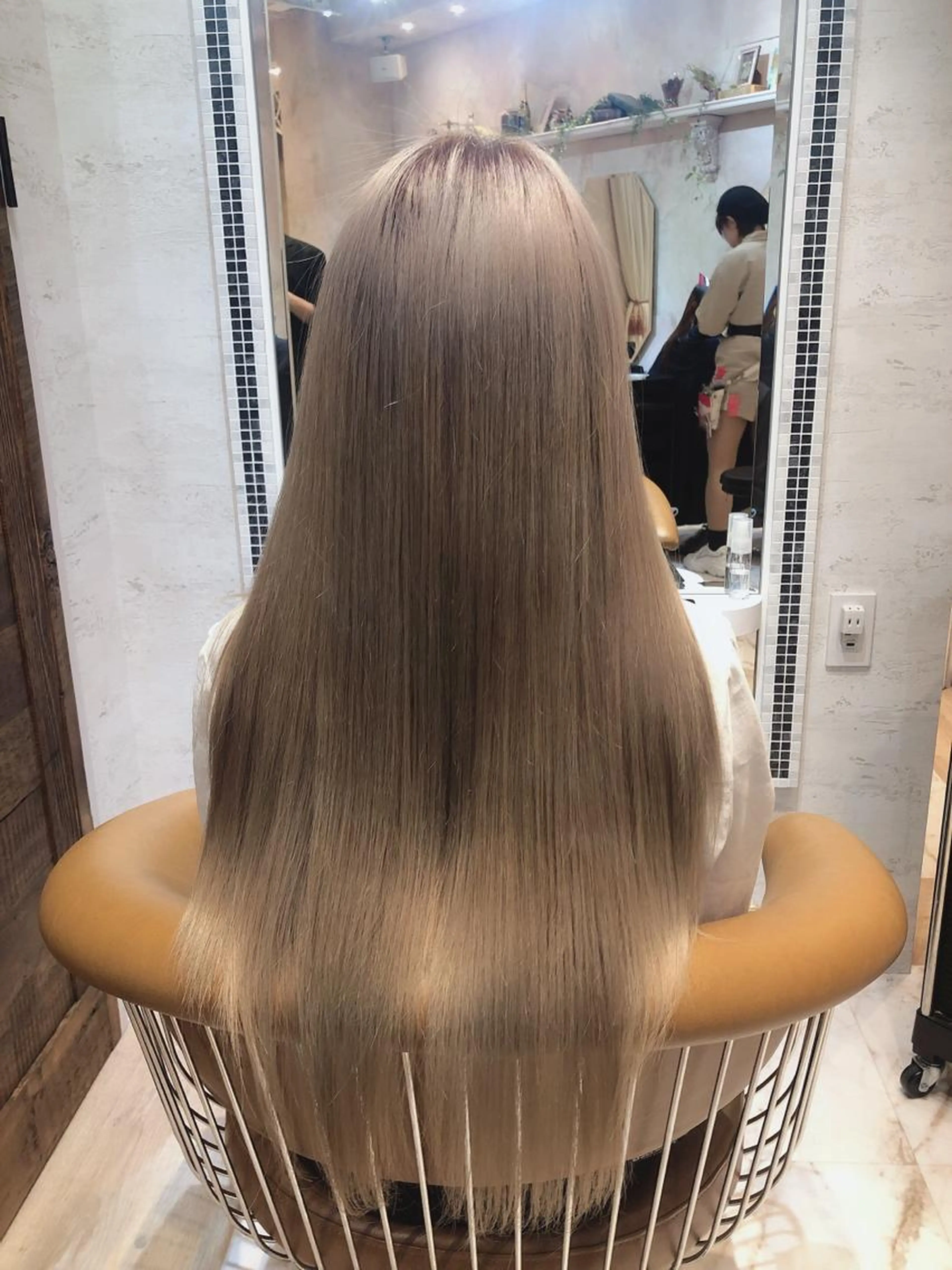 ダブルカラー😊"ブリーチ込みになります"ミルクティーカラーがかなりおすすめ✨の写真