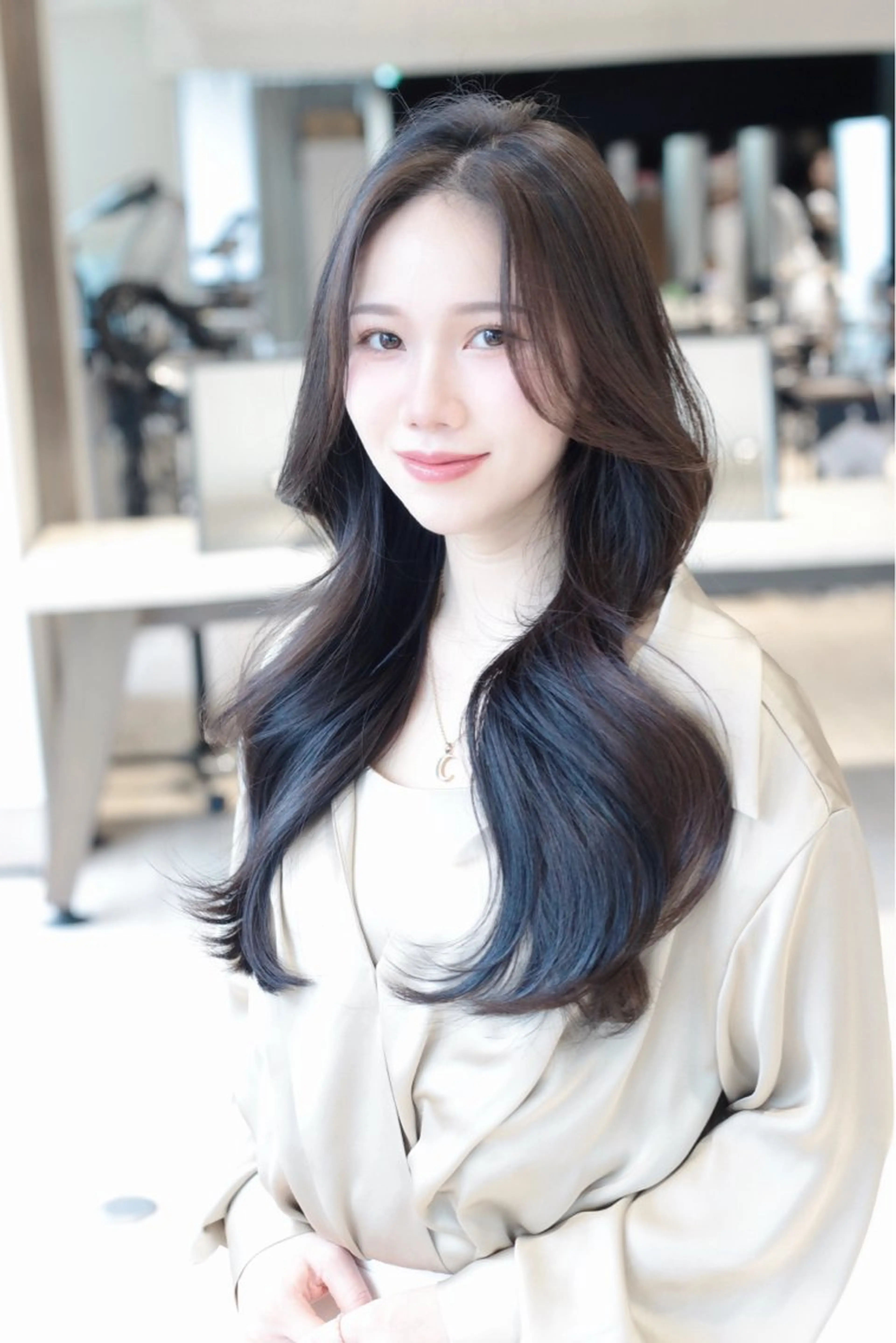 ロング カット ヘアカラー トリートメント 🎀大竹美侑／顔まわ りカット／レイヤーのヘアスタイル