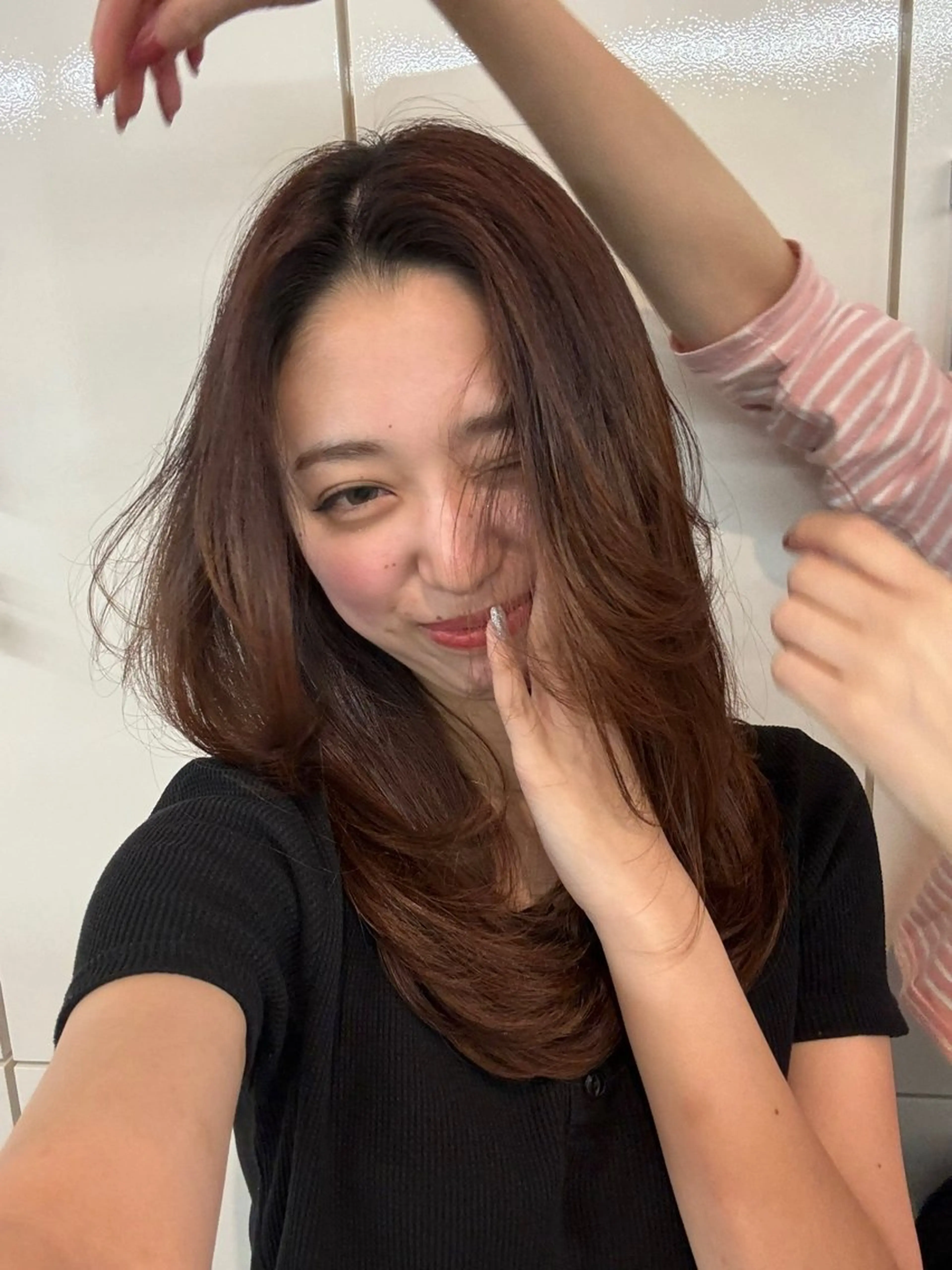 セミロング 顔周りカット レイヤーカット elena byartefice所属・安達 萌花のヘアスタイル