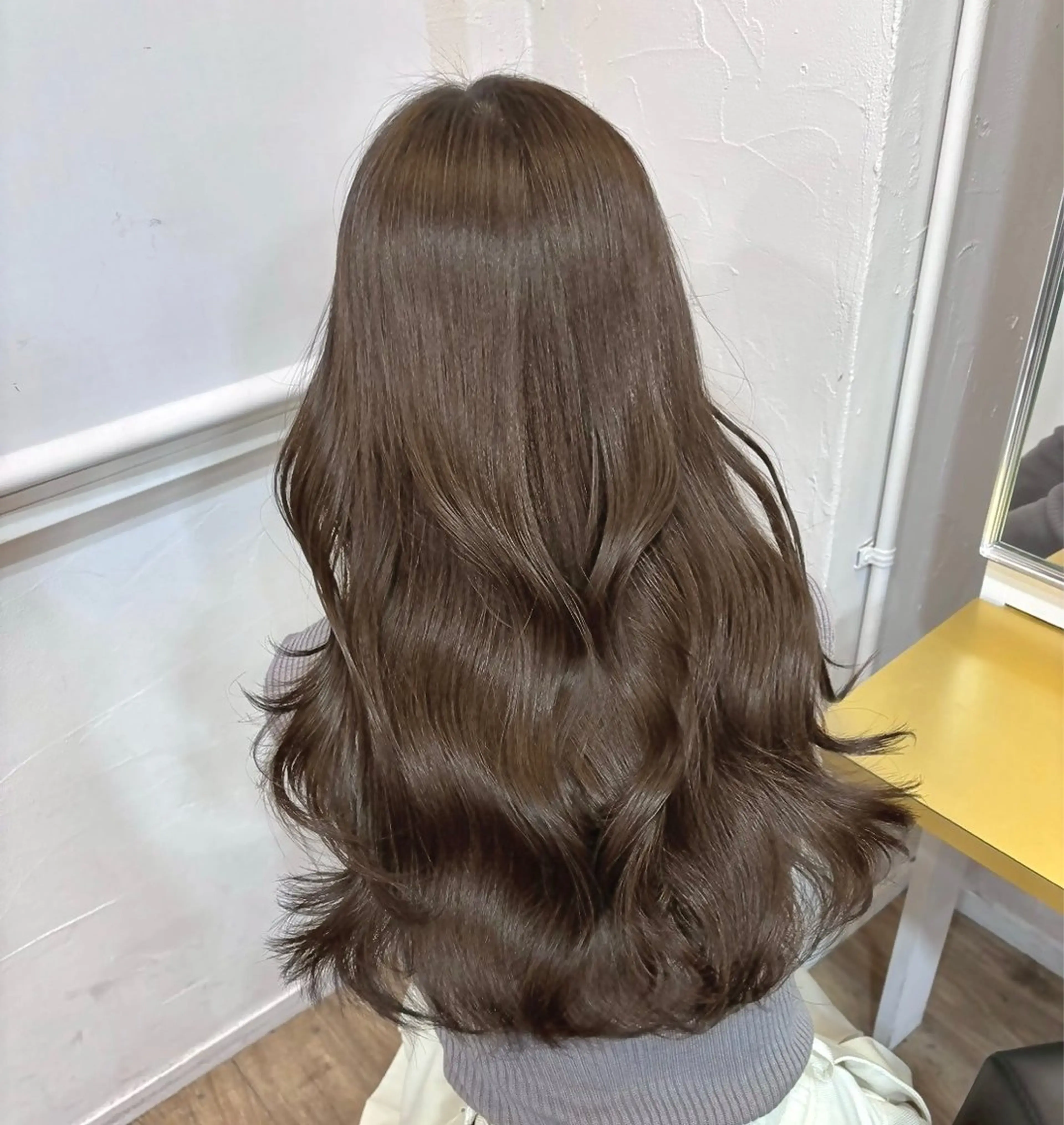 ロング カラー 透明感カラー トリートメント カット ヘアカラー トリートメント 透明感カラー特化/ ベージュ/梅田/英輝のヘアスタイル