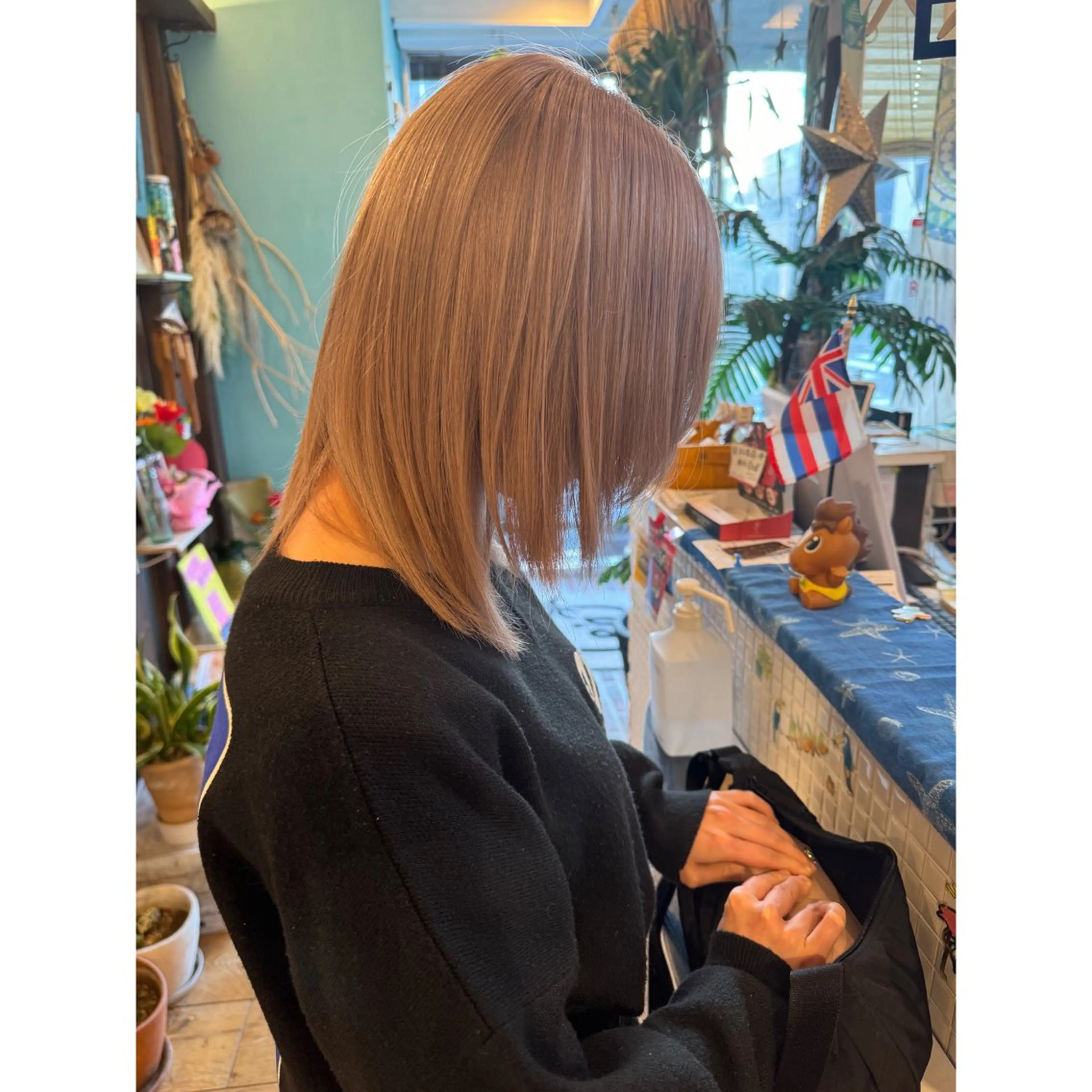 ミディアム ヘアカラー ハイトーン/ ダブルカラー/透明感のヘアスタイル