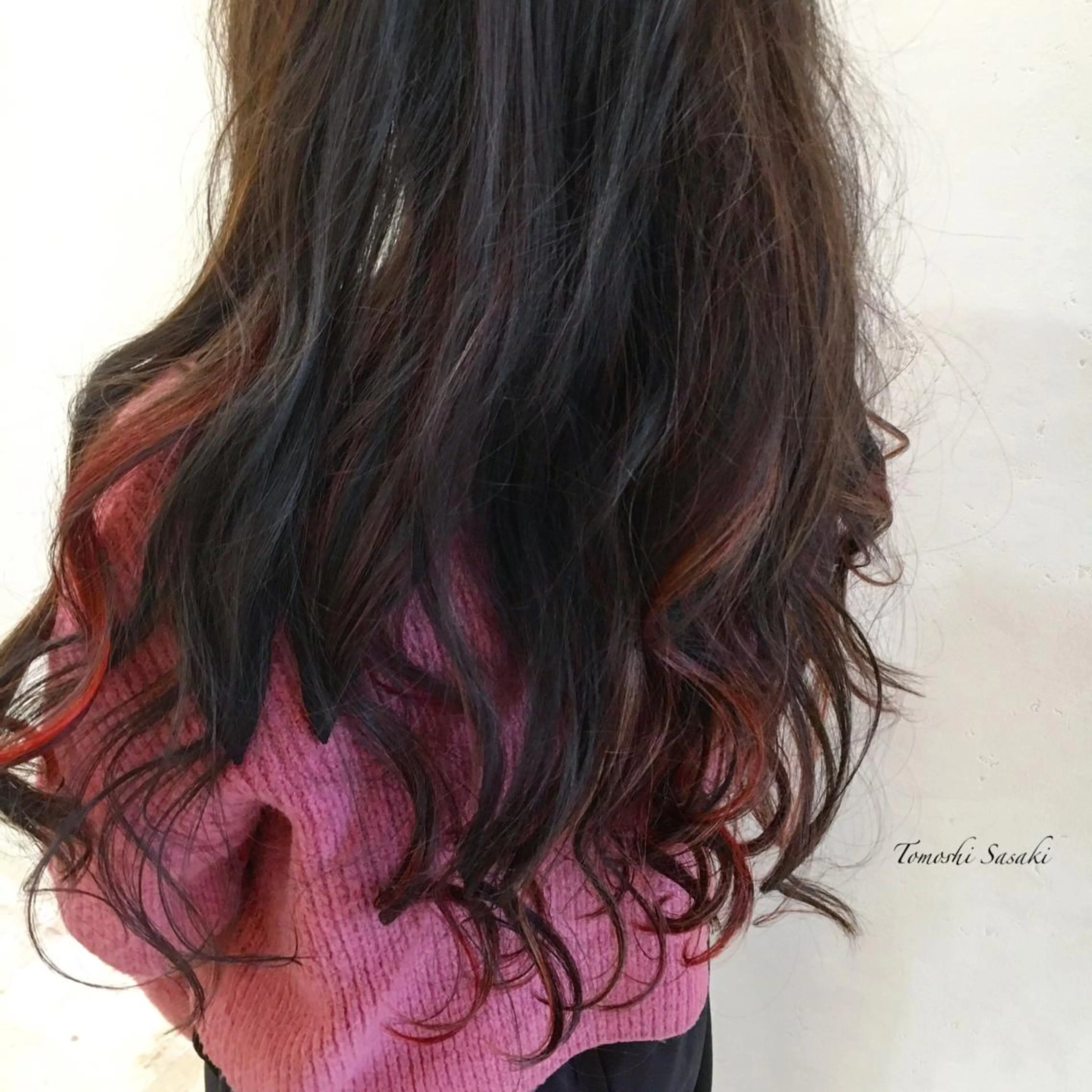 カラー インナーカラー ピンクカラー ササキ トモシのヘアスタイル