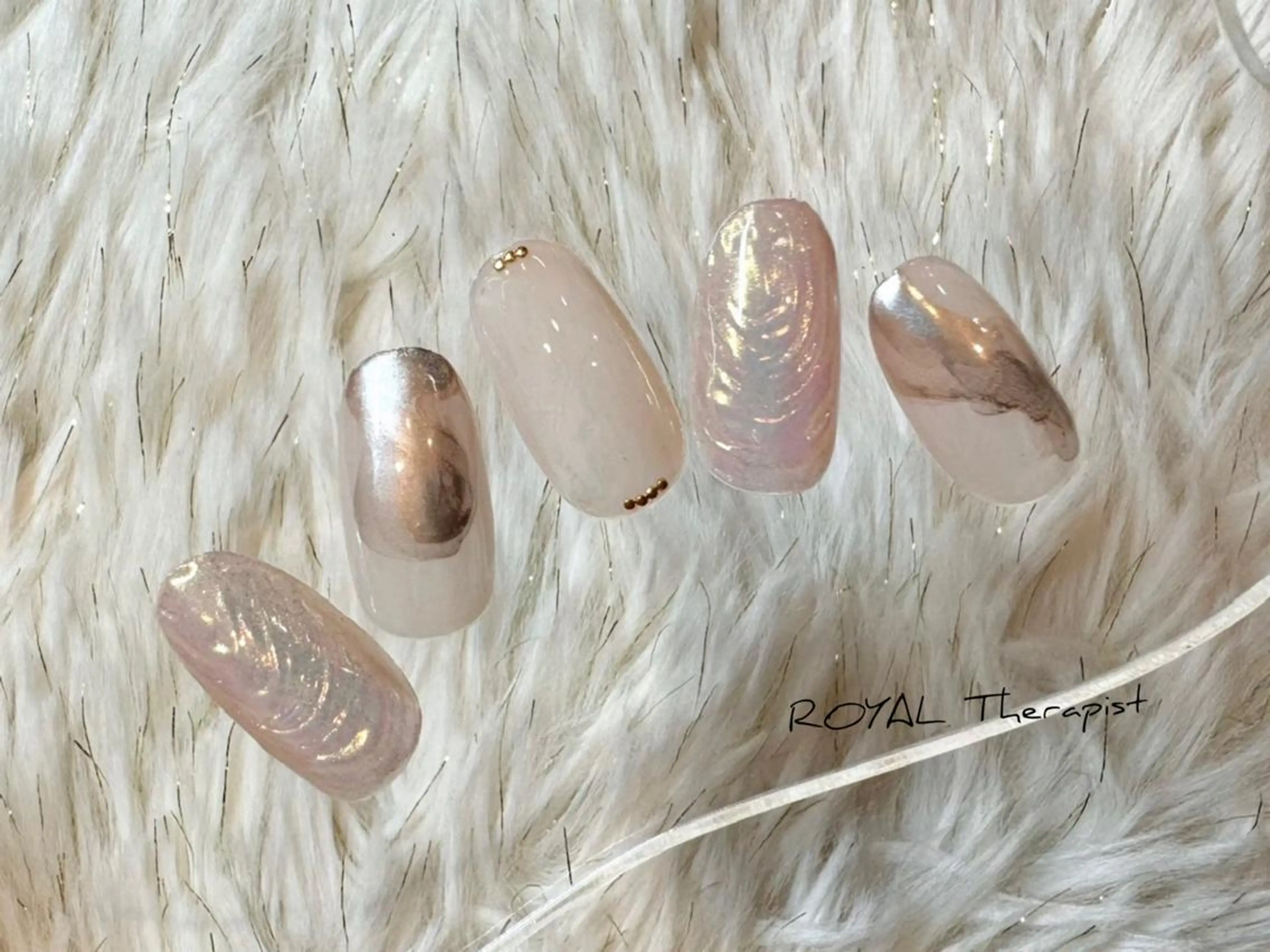 ネイル ハンドネイル 【寺岡】 ロイヤル•セラピストのネイルデザイン