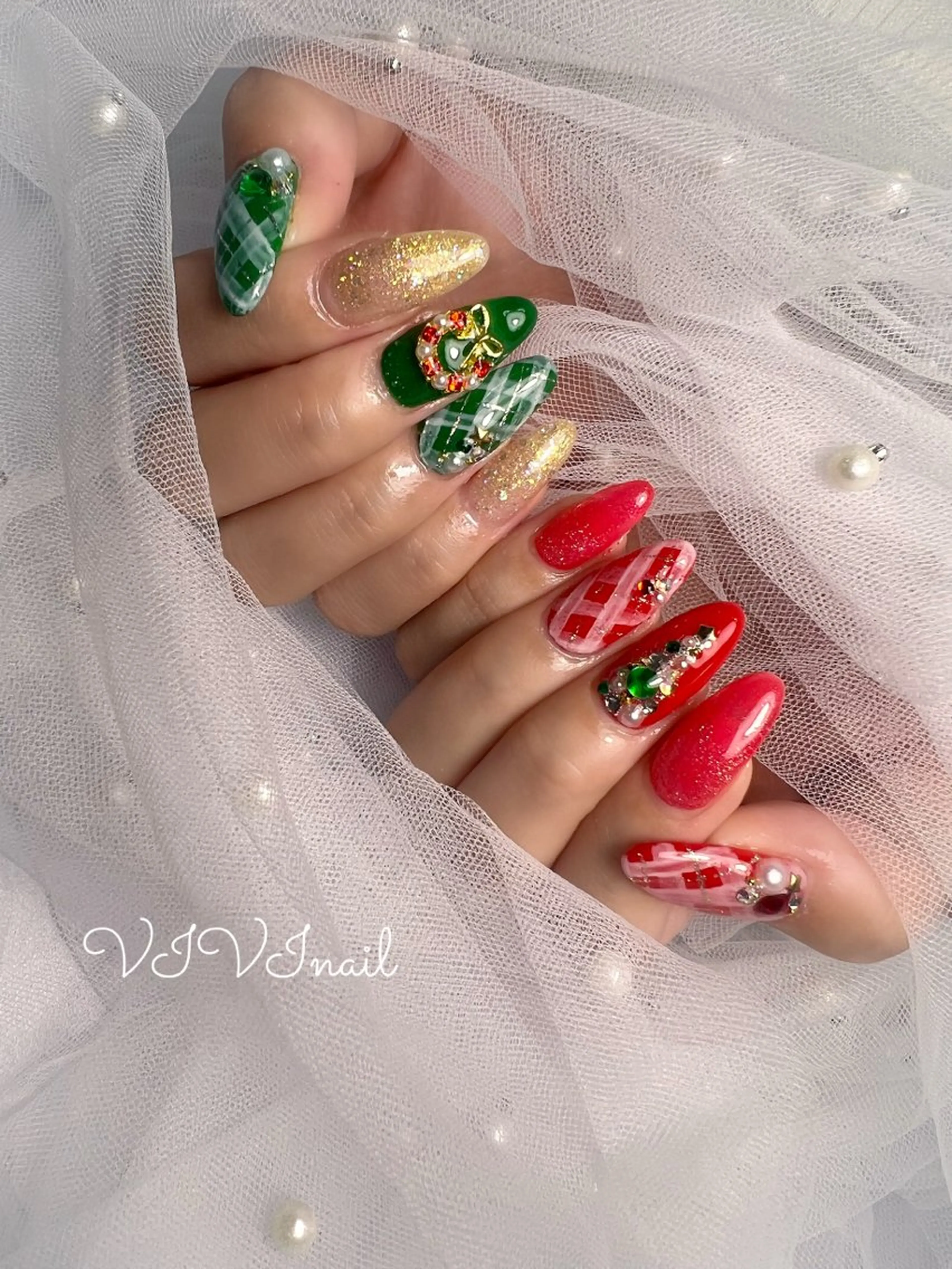 ネイル 冬ネイル クリスマス ハンドネイル vivi nailのネイルデザイン