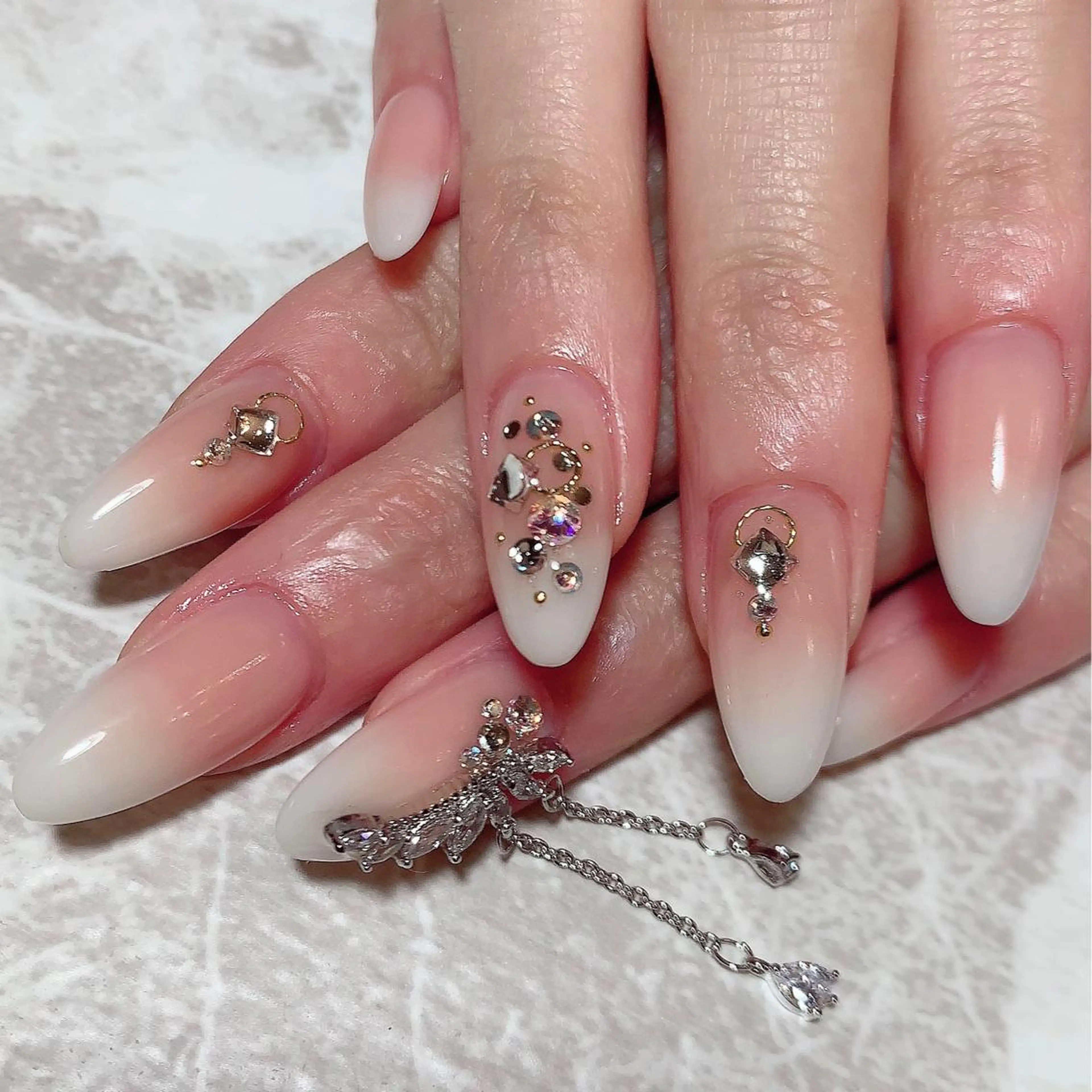 ネイル Private Nail Salon EM所属・Nail salon EM（エム）諸星のネイルデザイン