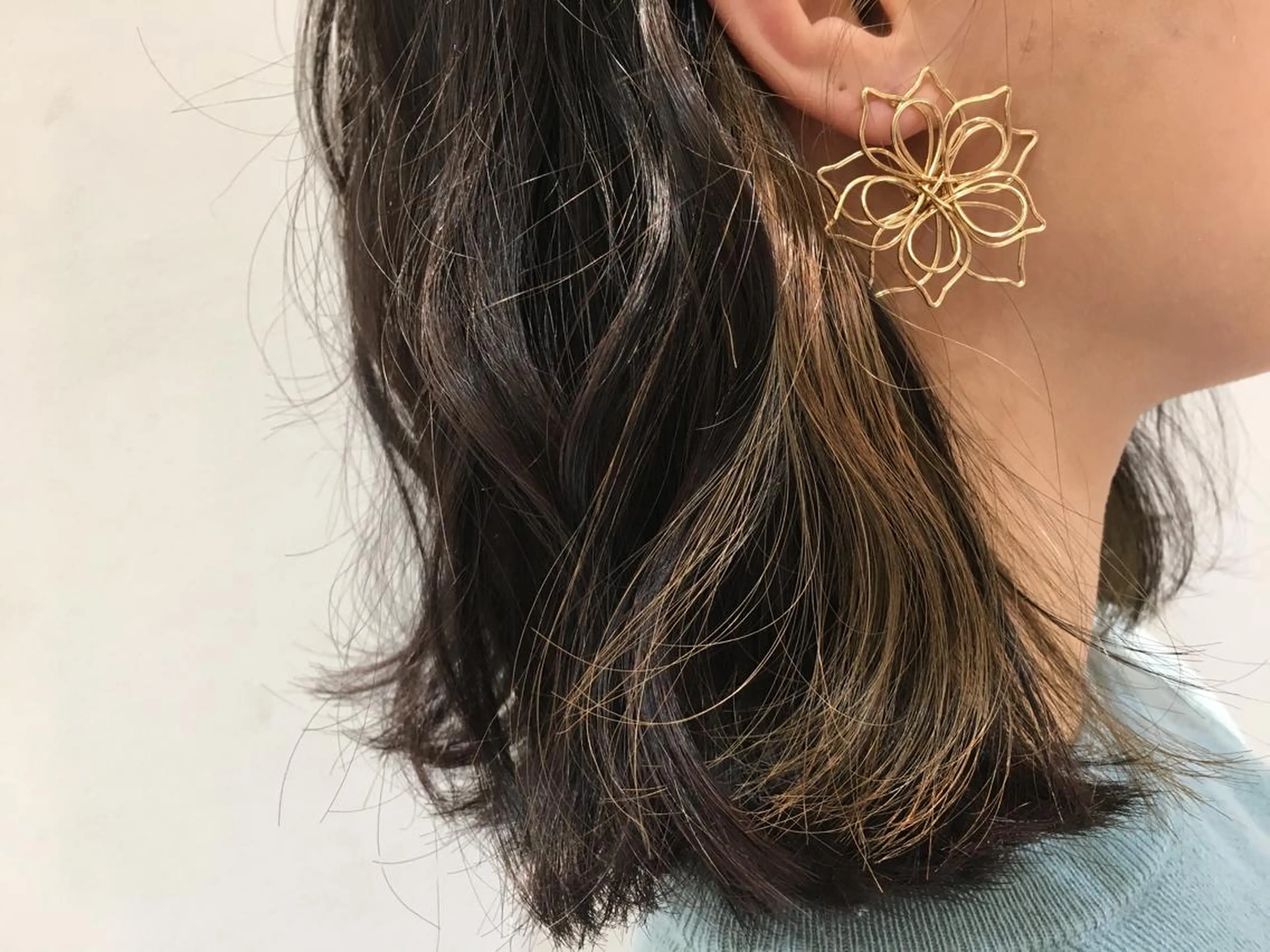 セミロング カラー インナーカラー 🦖鶴岡香純🦖 産休中のヘアスタイル