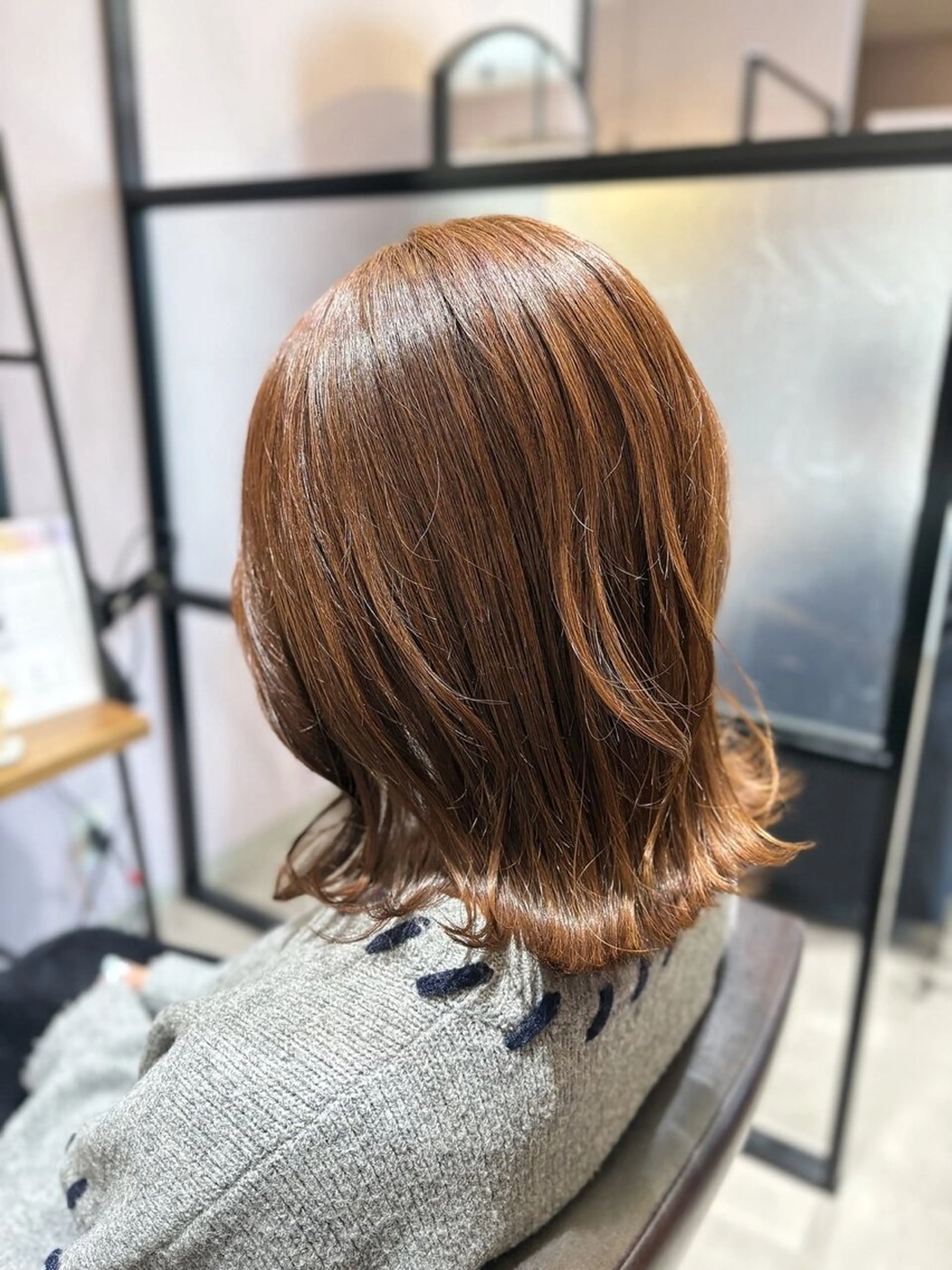 カラー 西原 愛紗のヘアスタイル