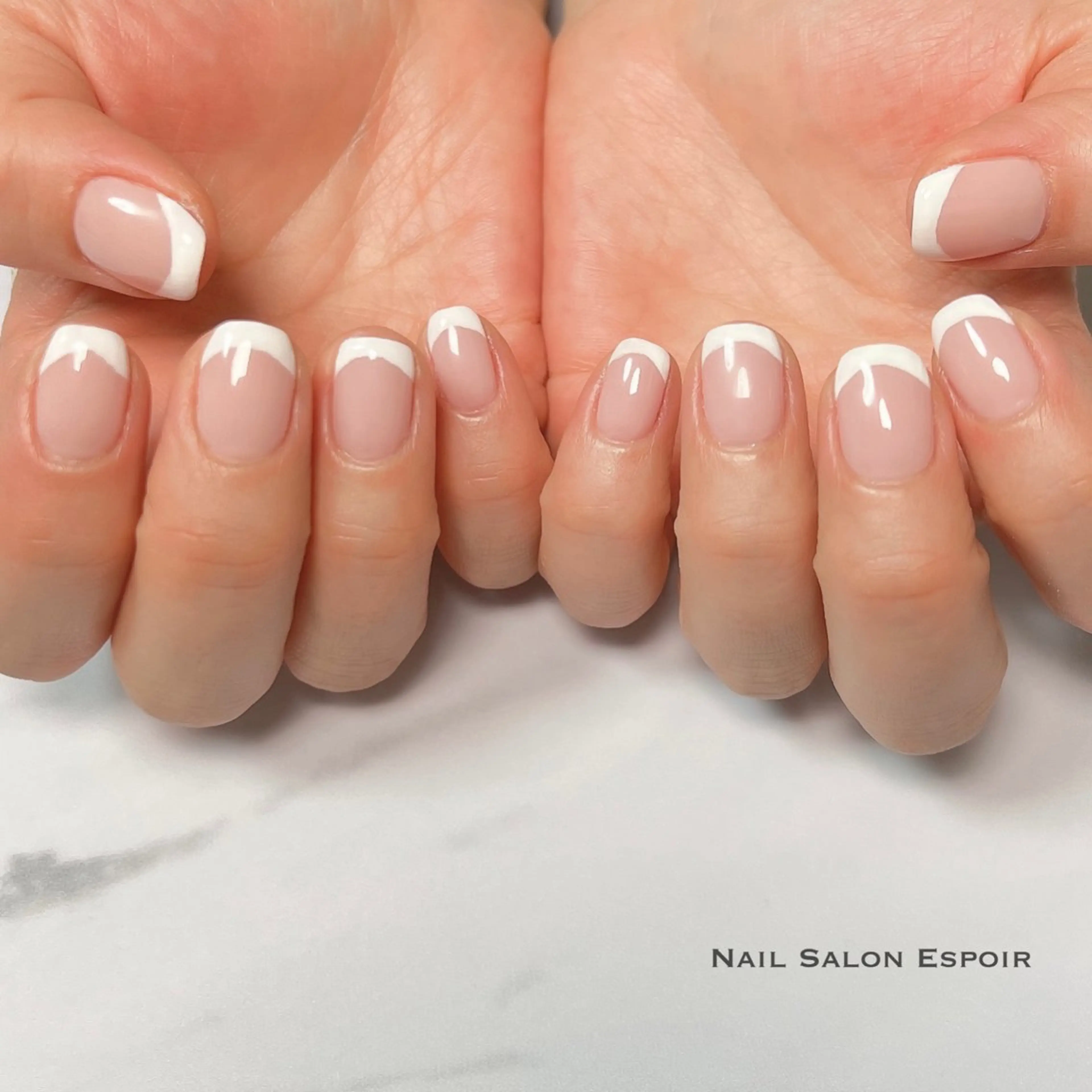フレンチネイル(オフなし)の写真