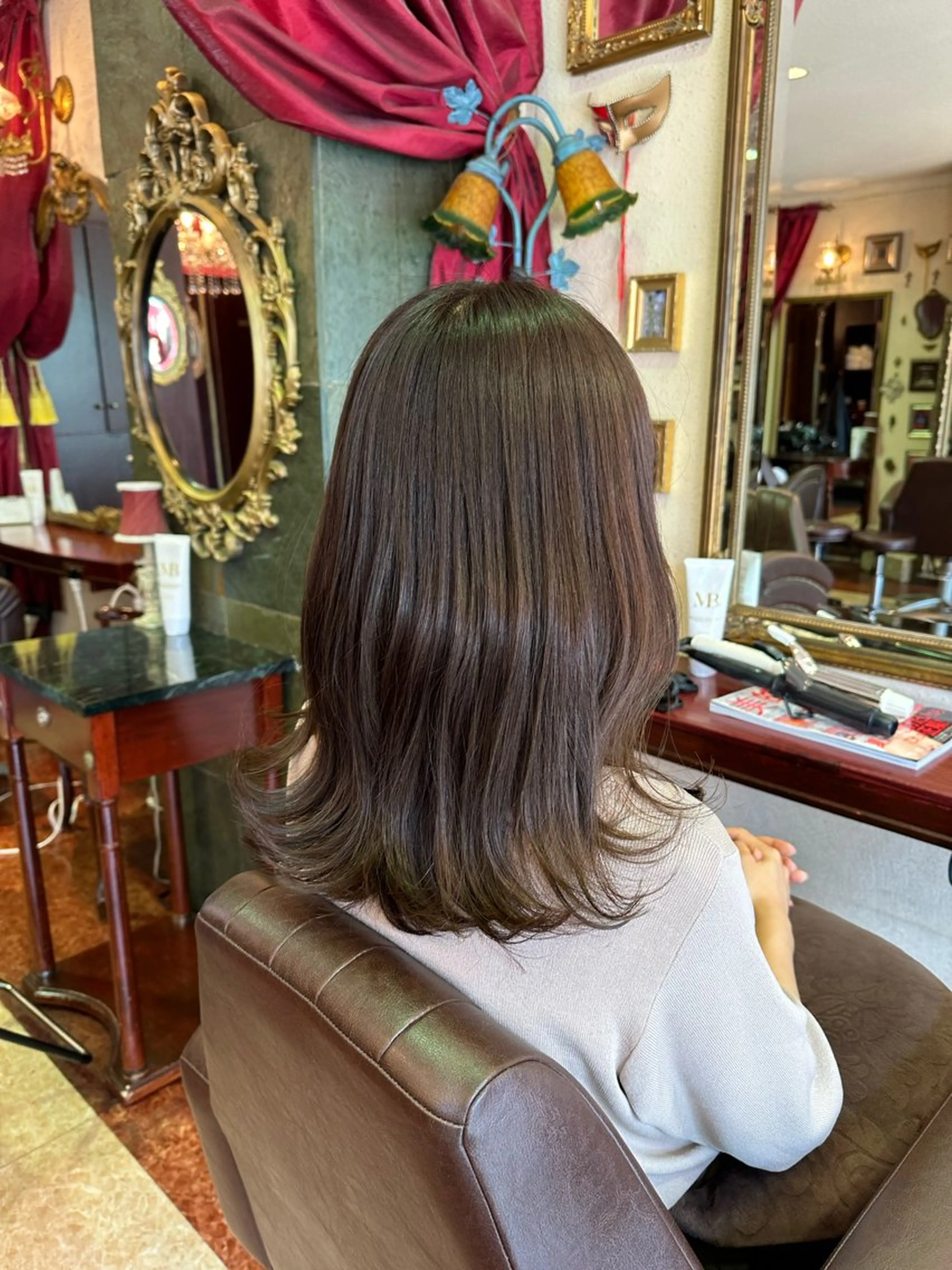 セミロング カラー ブラウンカラー くびれヘア トリートメント カット ヘアカラー トリートメント 【レイヤー/韓国風 /髪質改善】RINのヘアスタイル