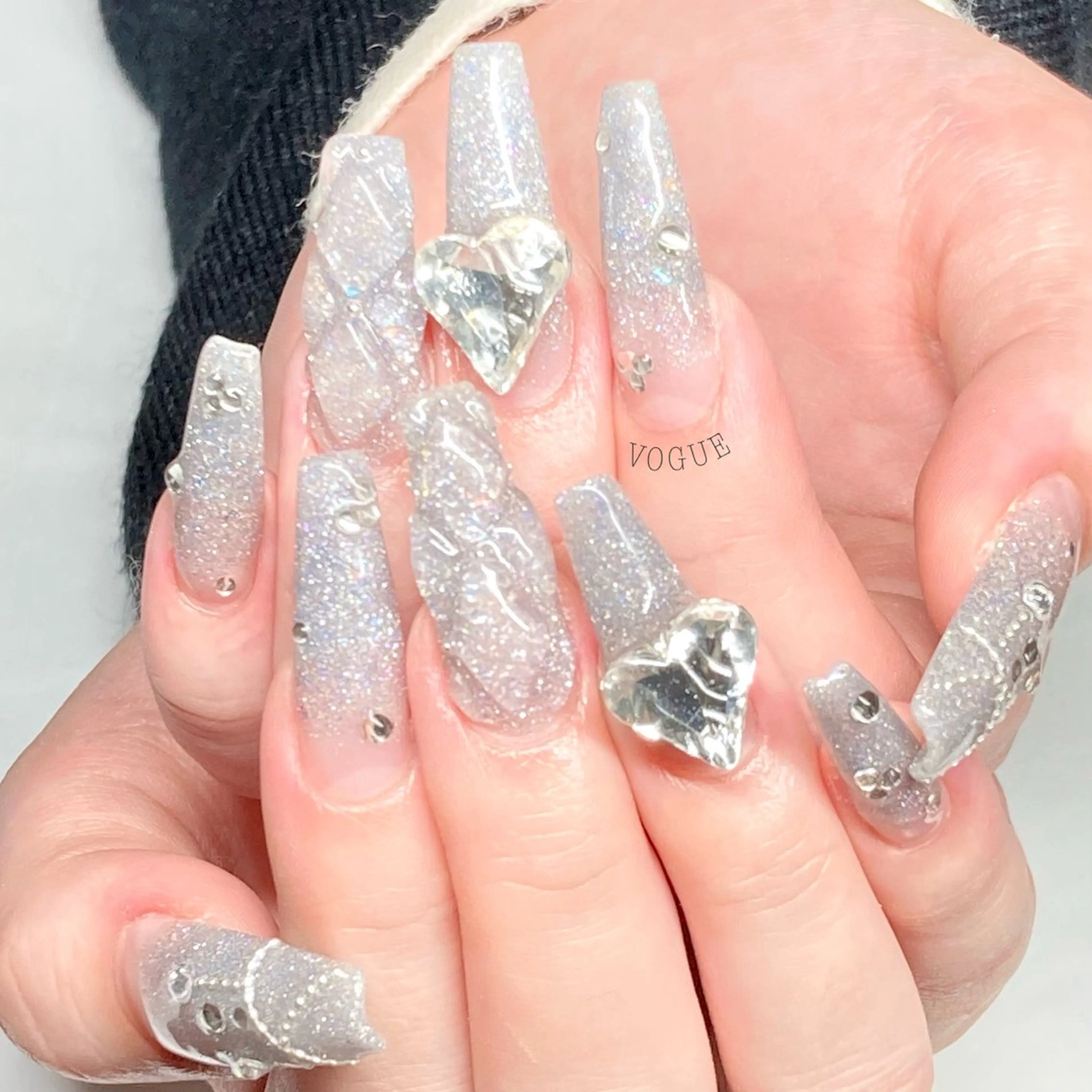 ネイル ハンドネイル VOGUE ×SWANのネイルデザイン