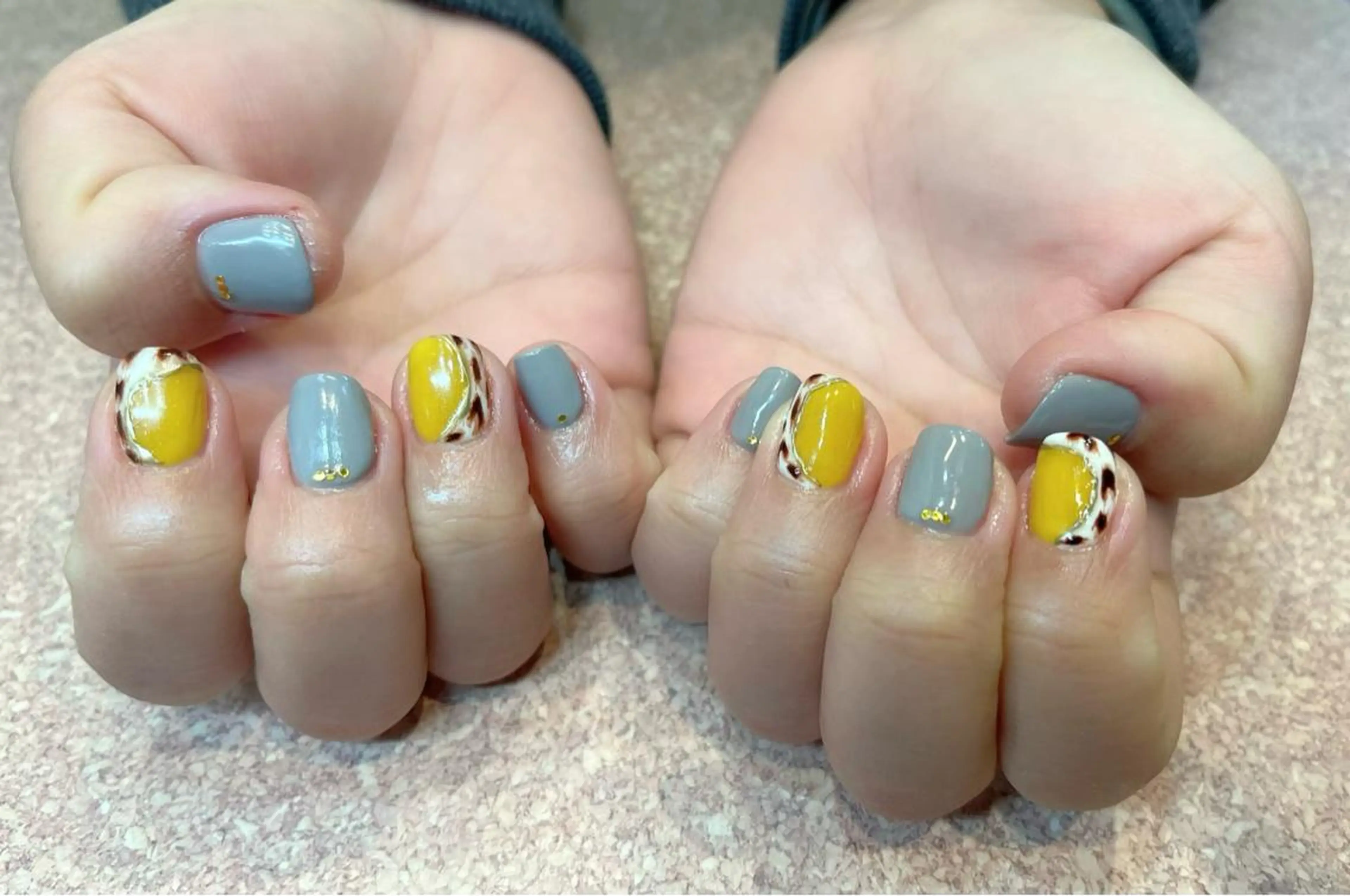 ネイル アニマル柄 ハンドネイル shonan_ kairiのネイルデザイン